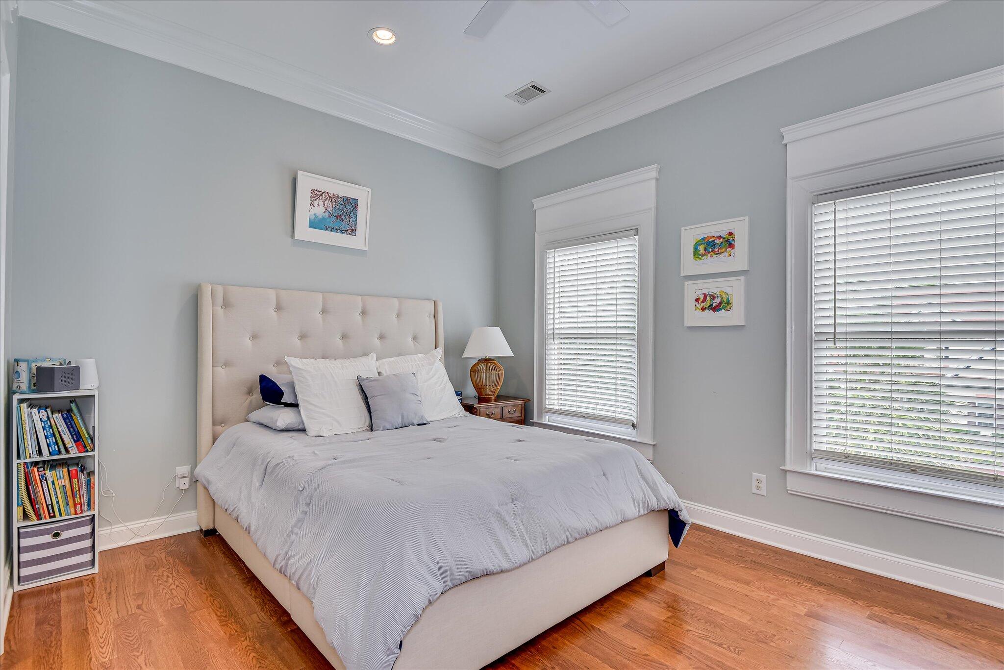 324 E Shoreline Drive