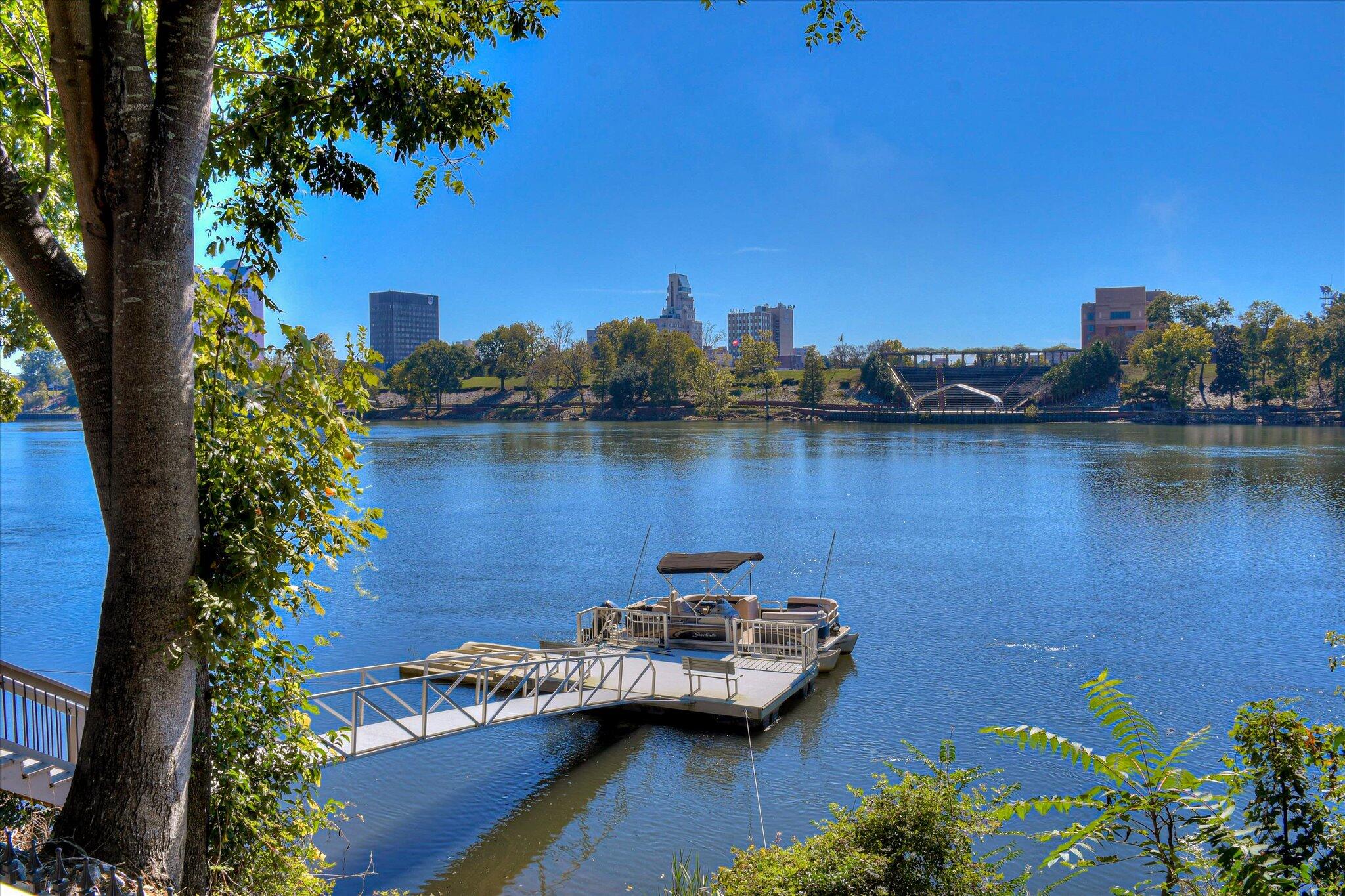 324 E Shoreline Drive