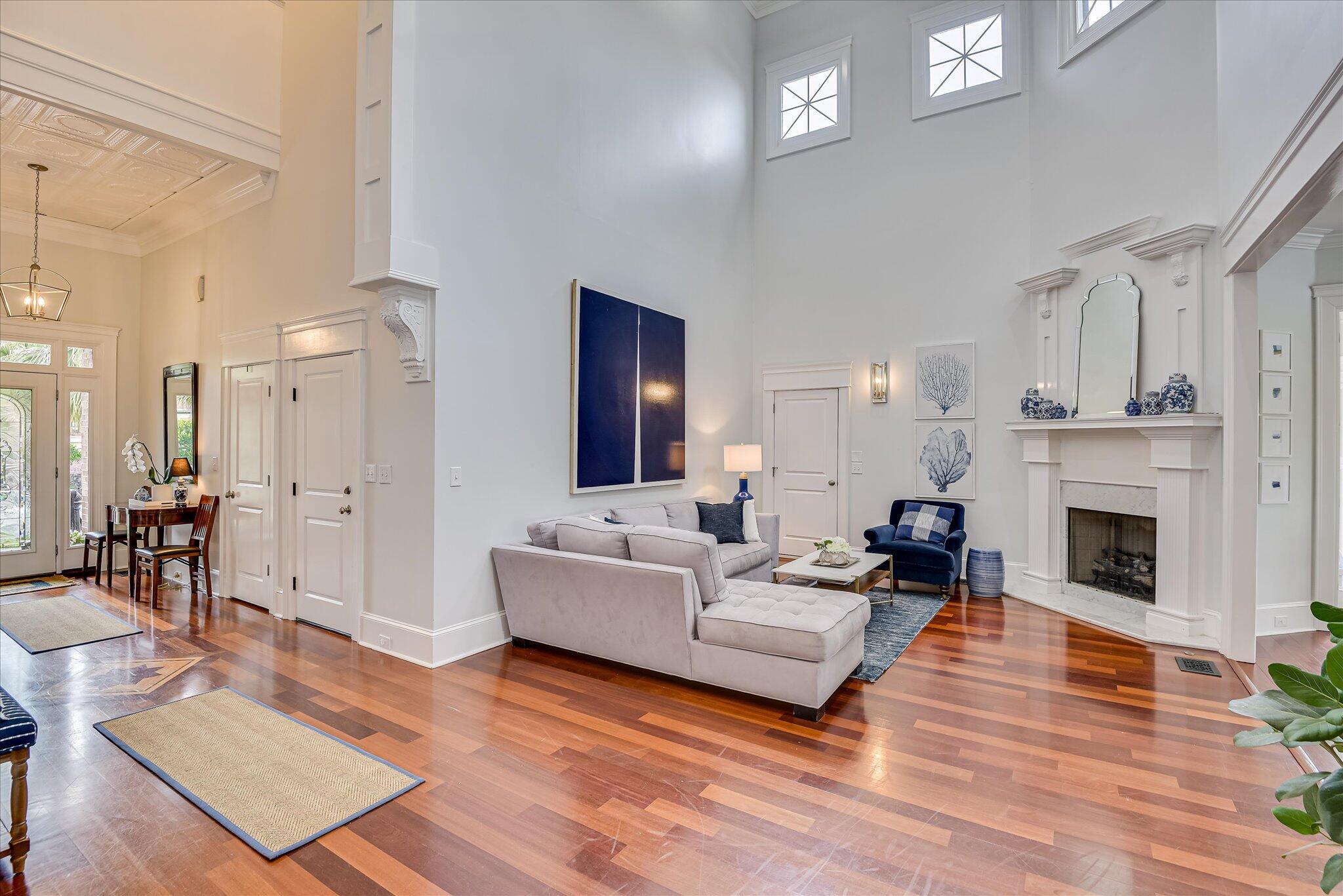 324 E Shoreline Drive