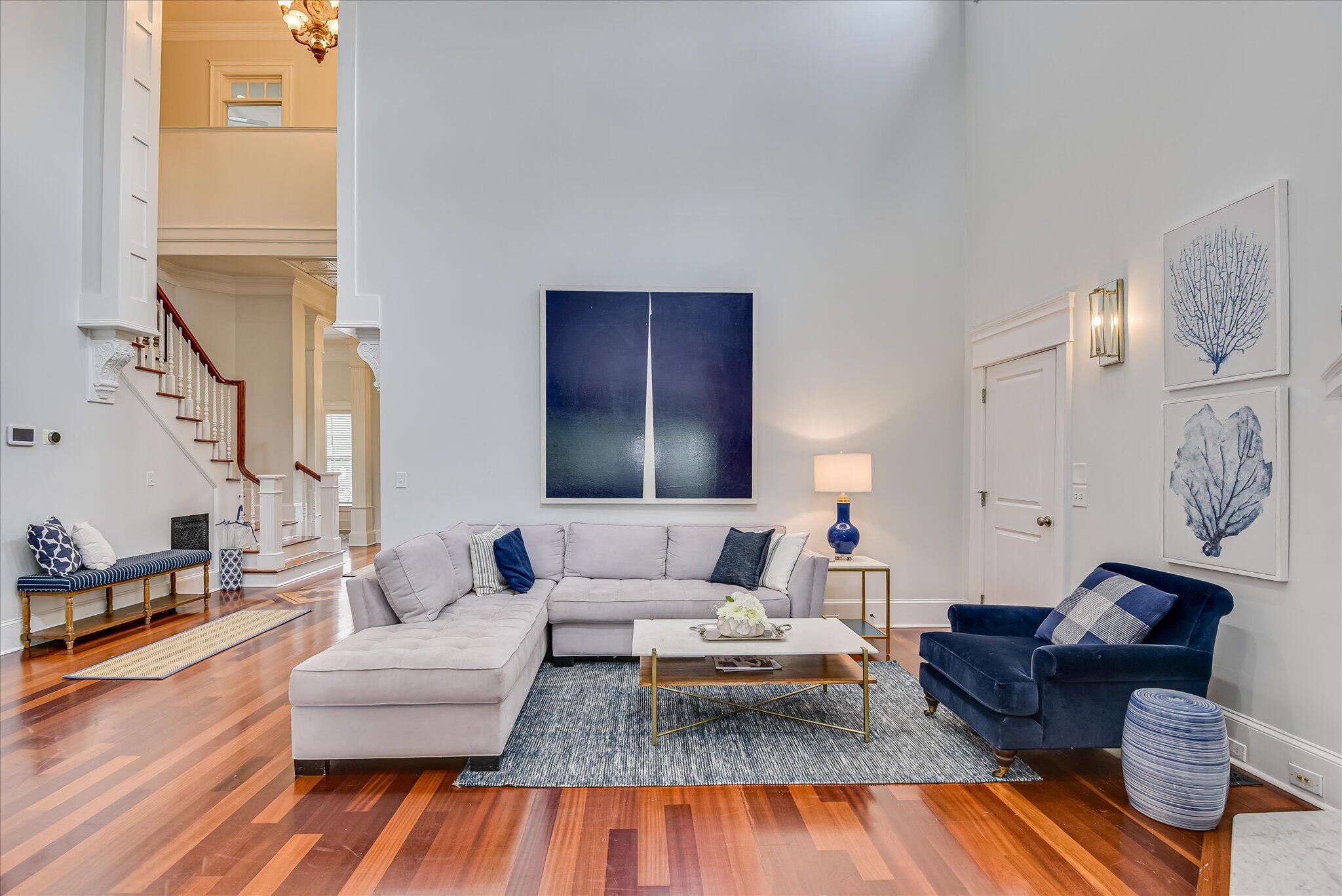 324 E Shoreline Drive