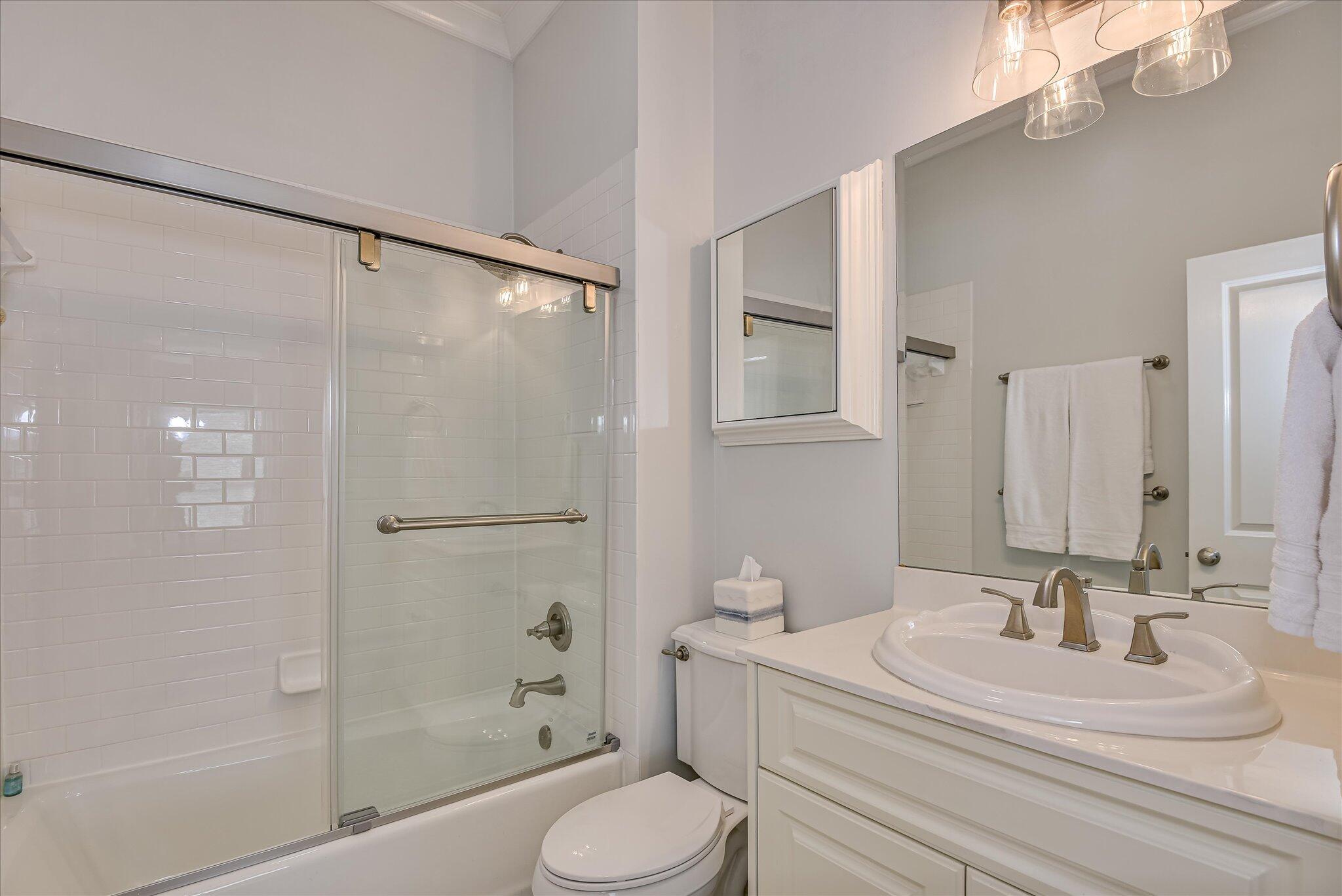 324 E Shoreline Drive