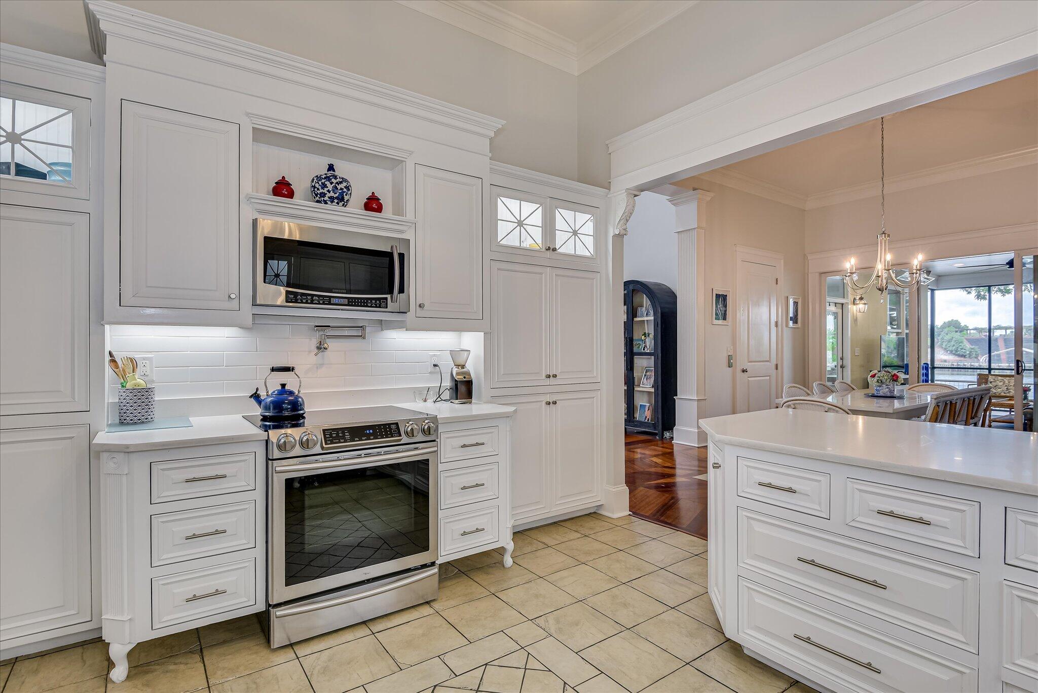 324 E Shoreline Drive