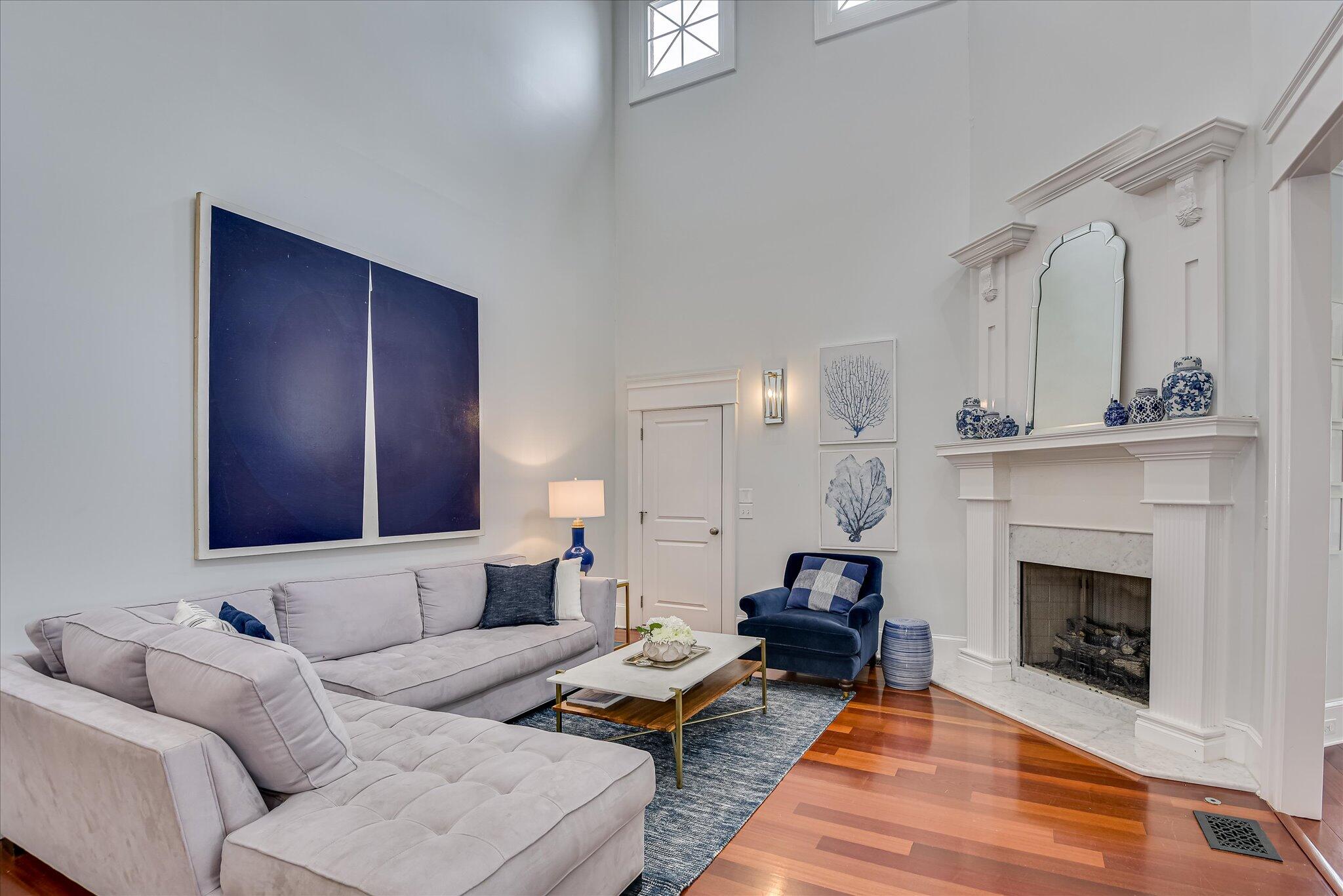 324 E Shoreline Drive