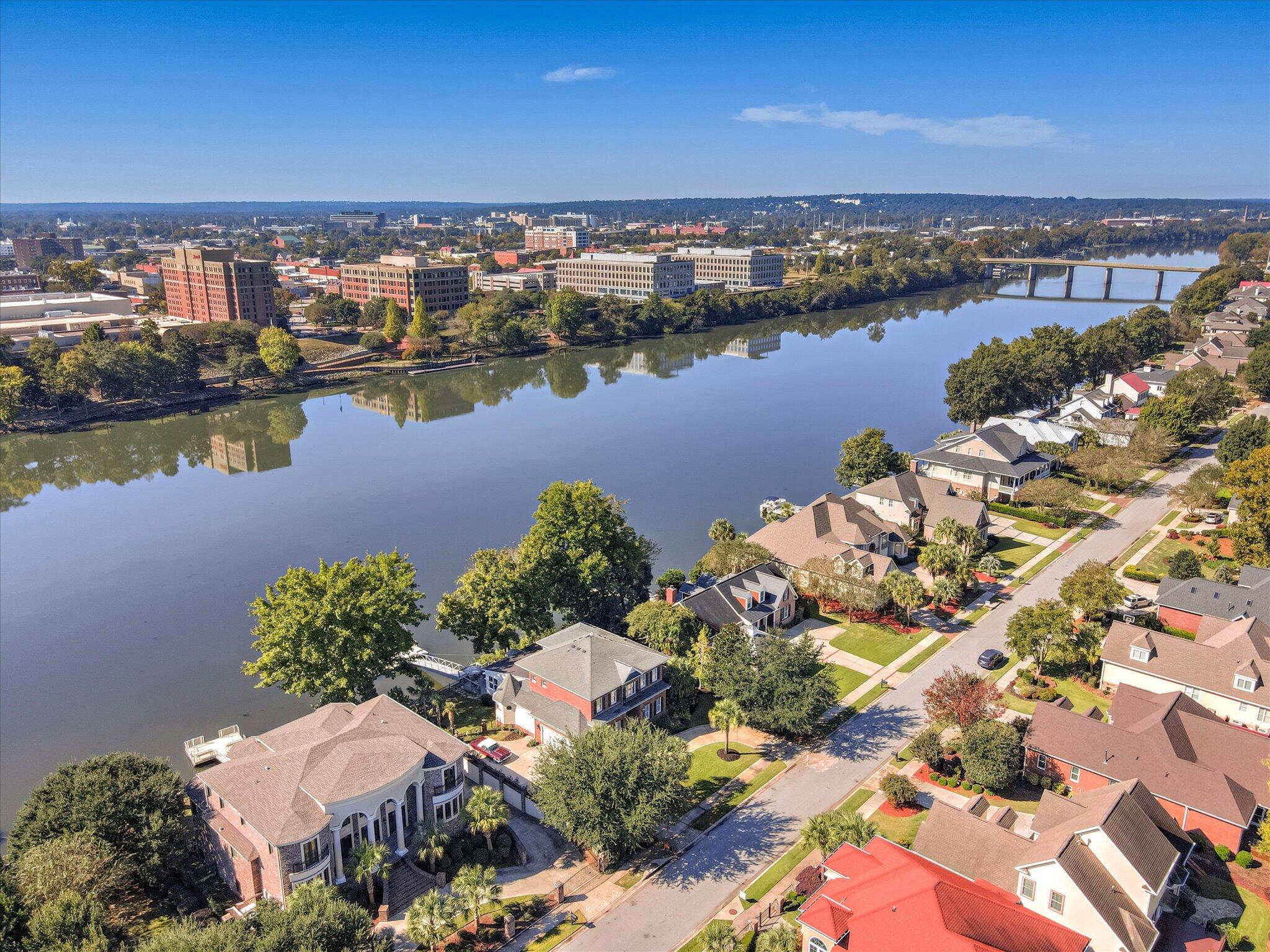 324 E Shoreline Drive