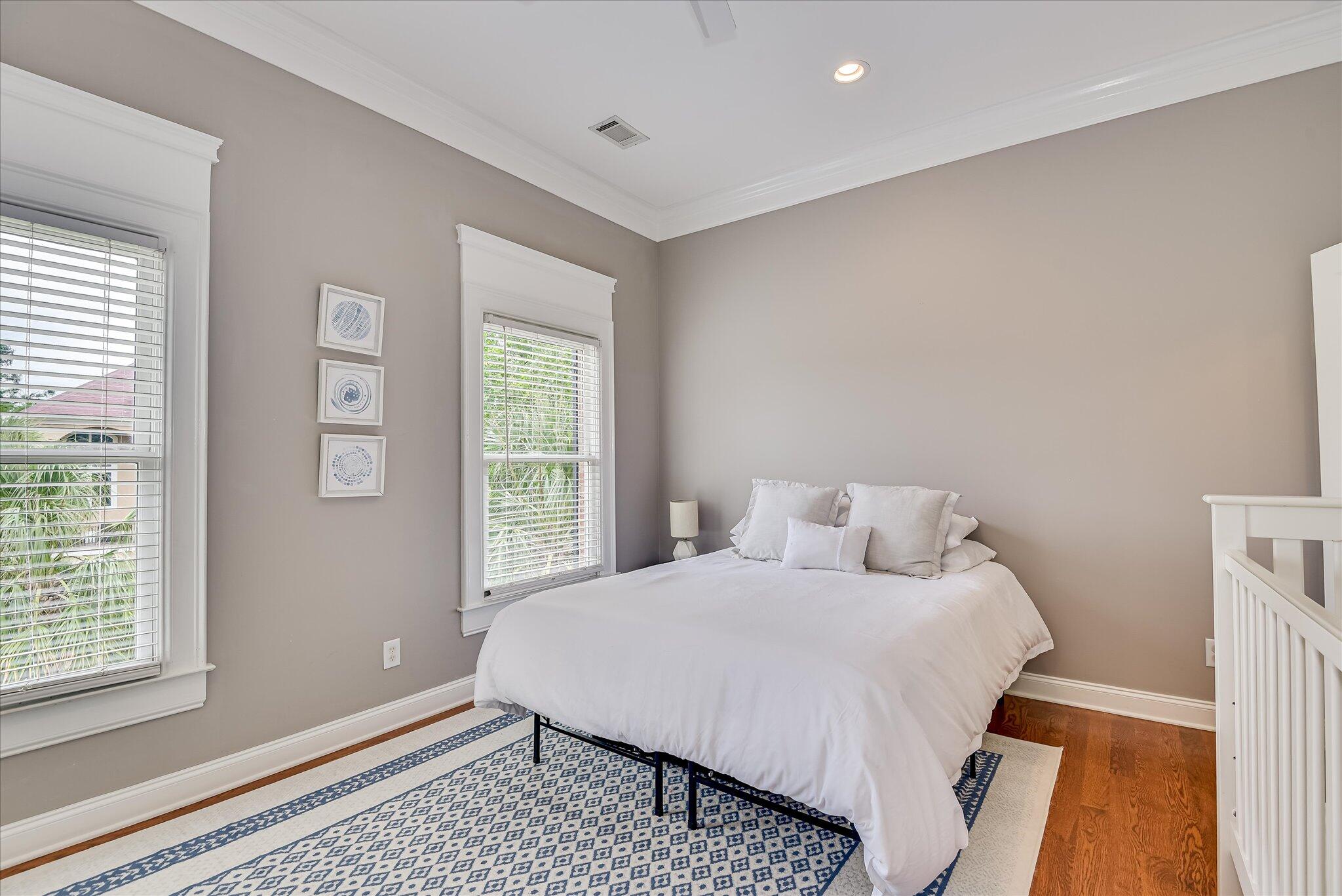 324 E Shoreline Drive