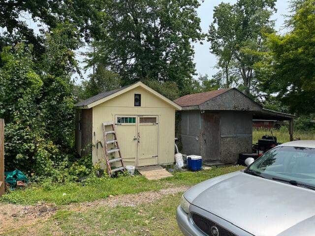 121 Thomas Drive