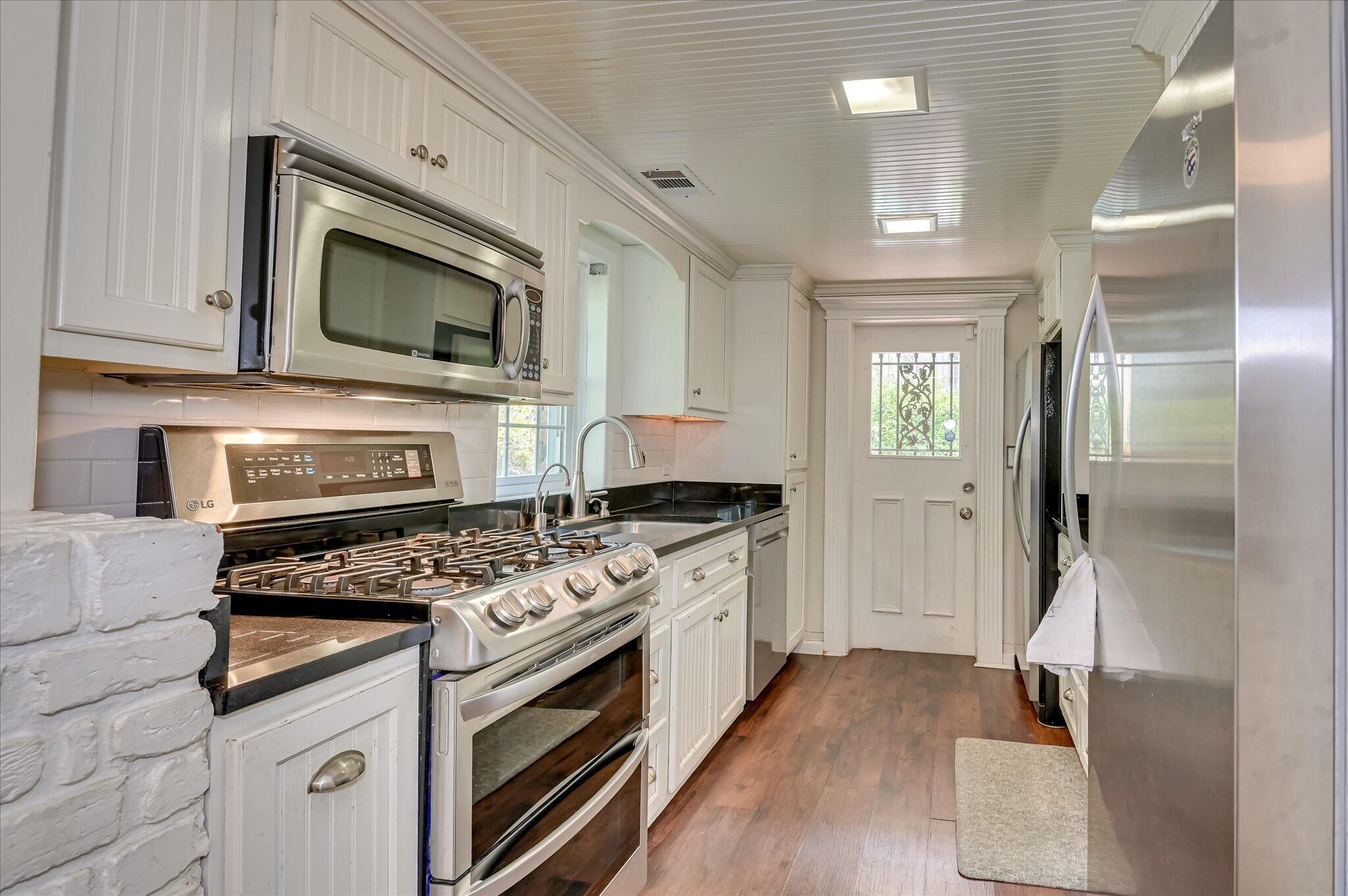 3043 Lake Forest Drive