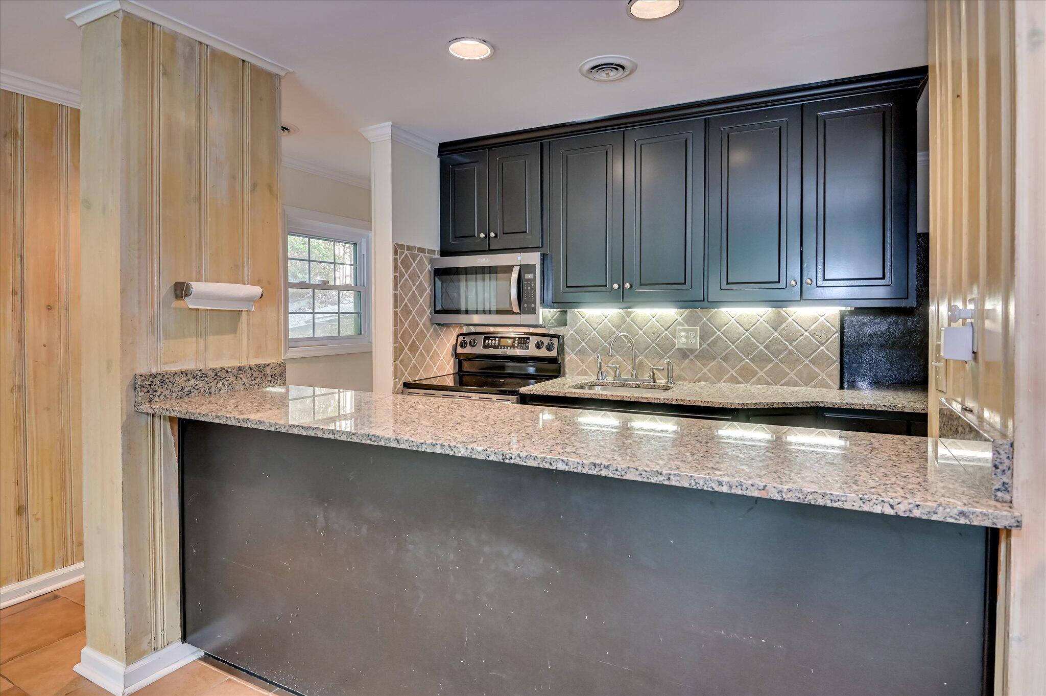 3043 Lake Forest Drive