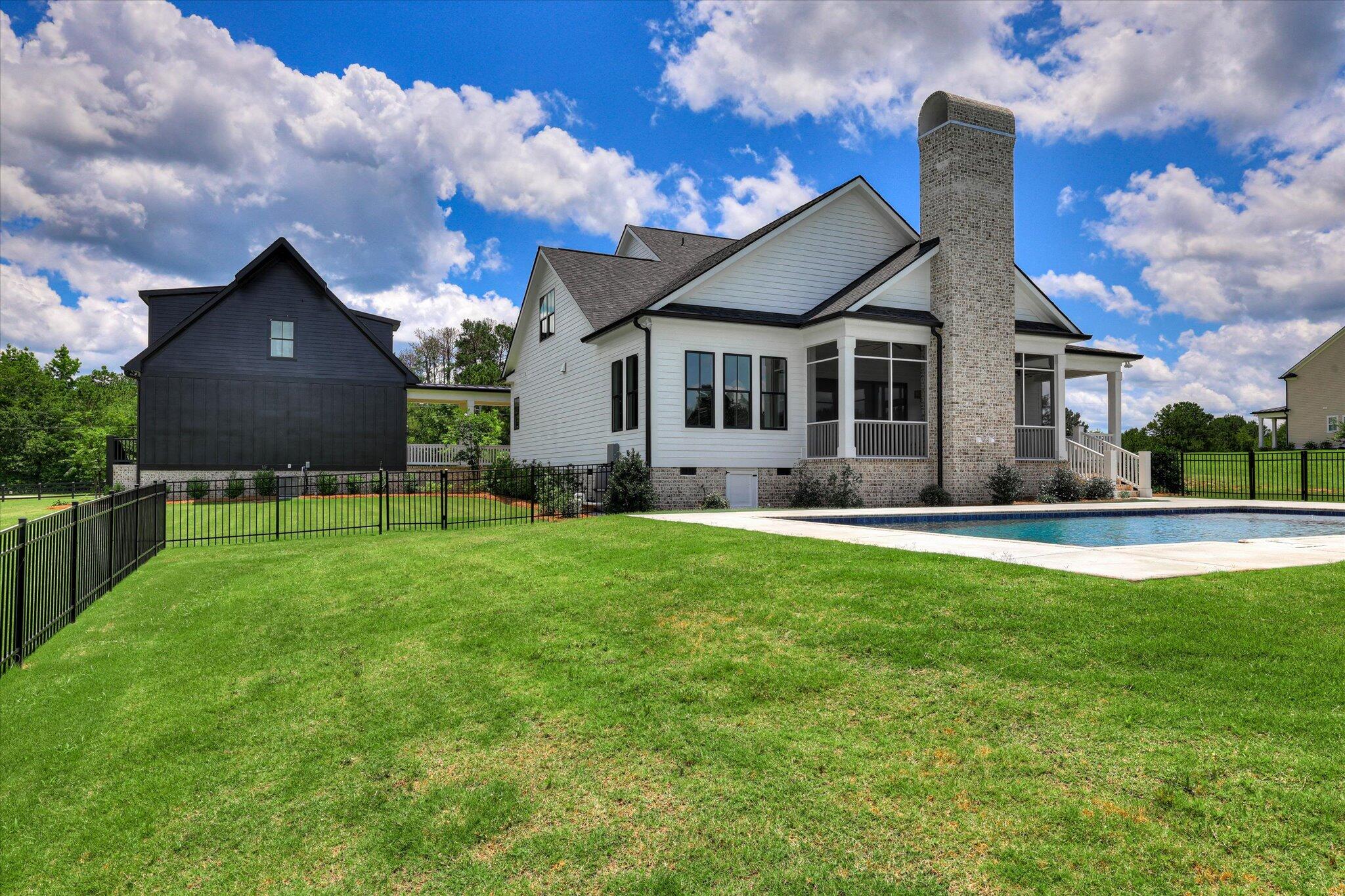 1807 Smith Crawford Road