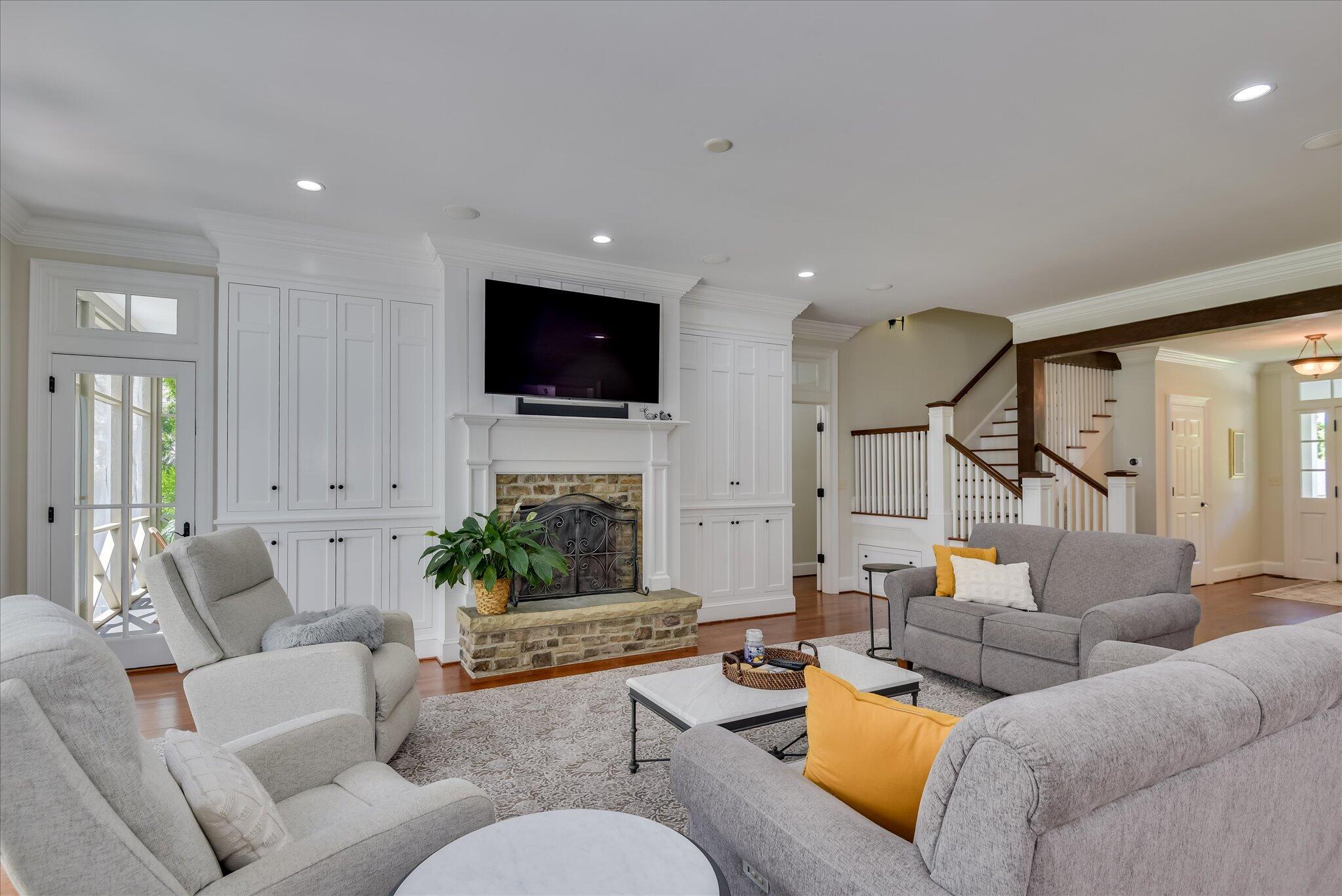 1595 River Island Parkway