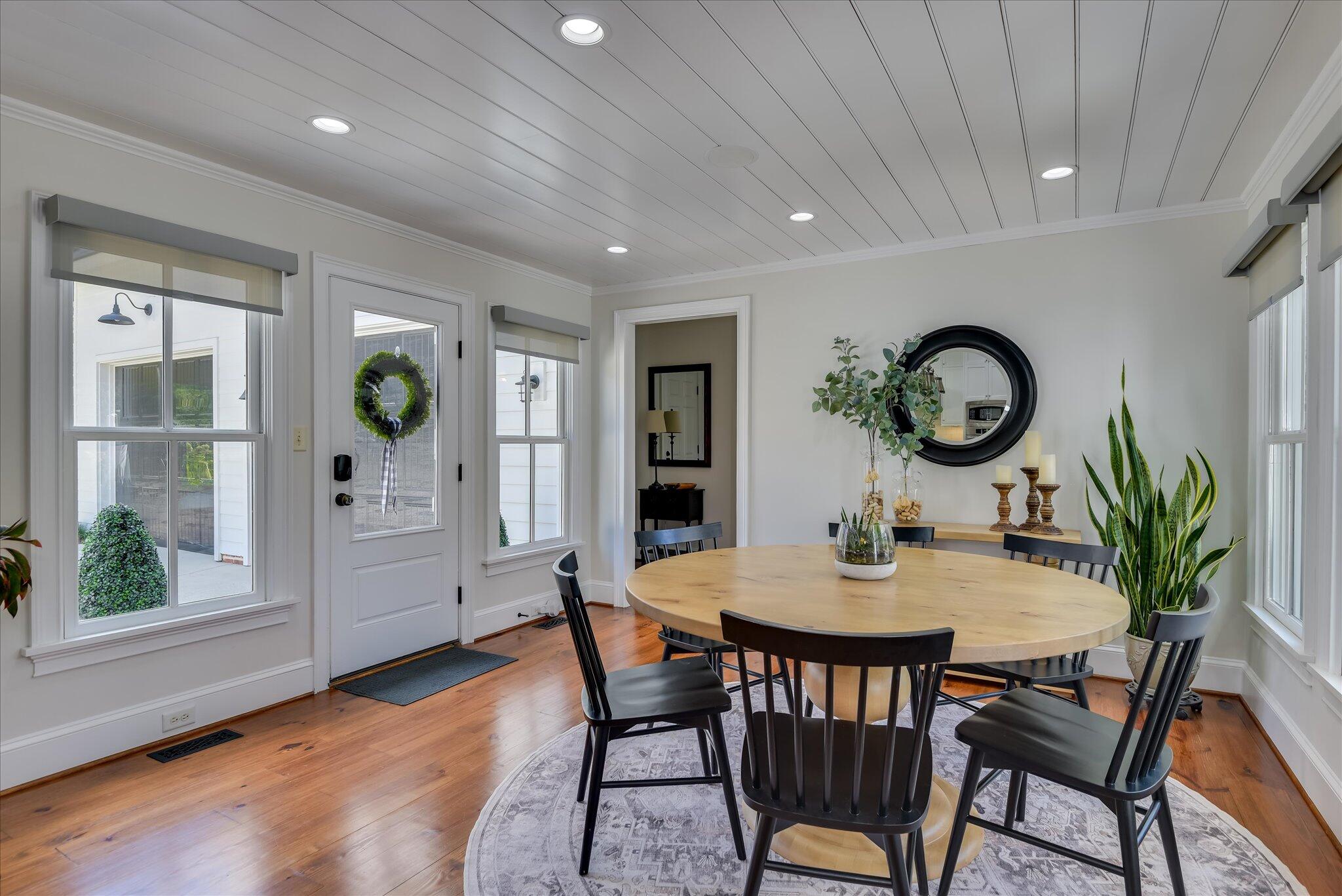 1595 River Island Parkway