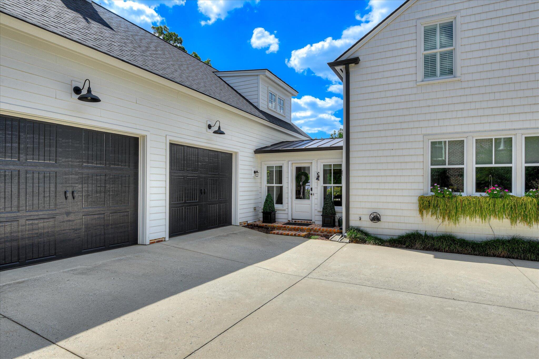 1595 River Island Parkway