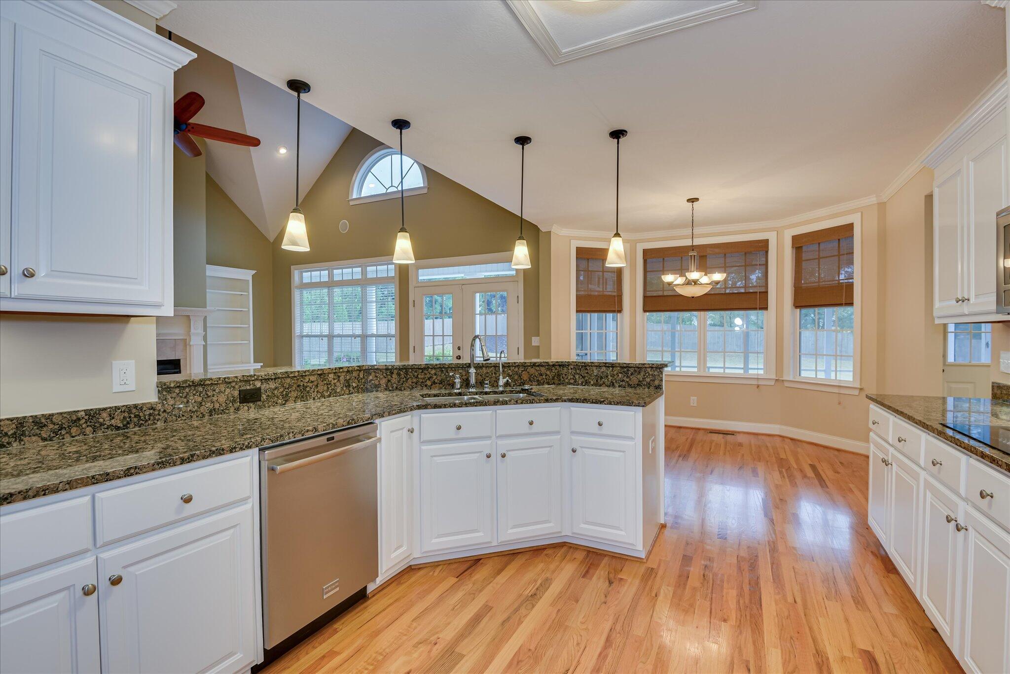 1459 Knob Hill Circle