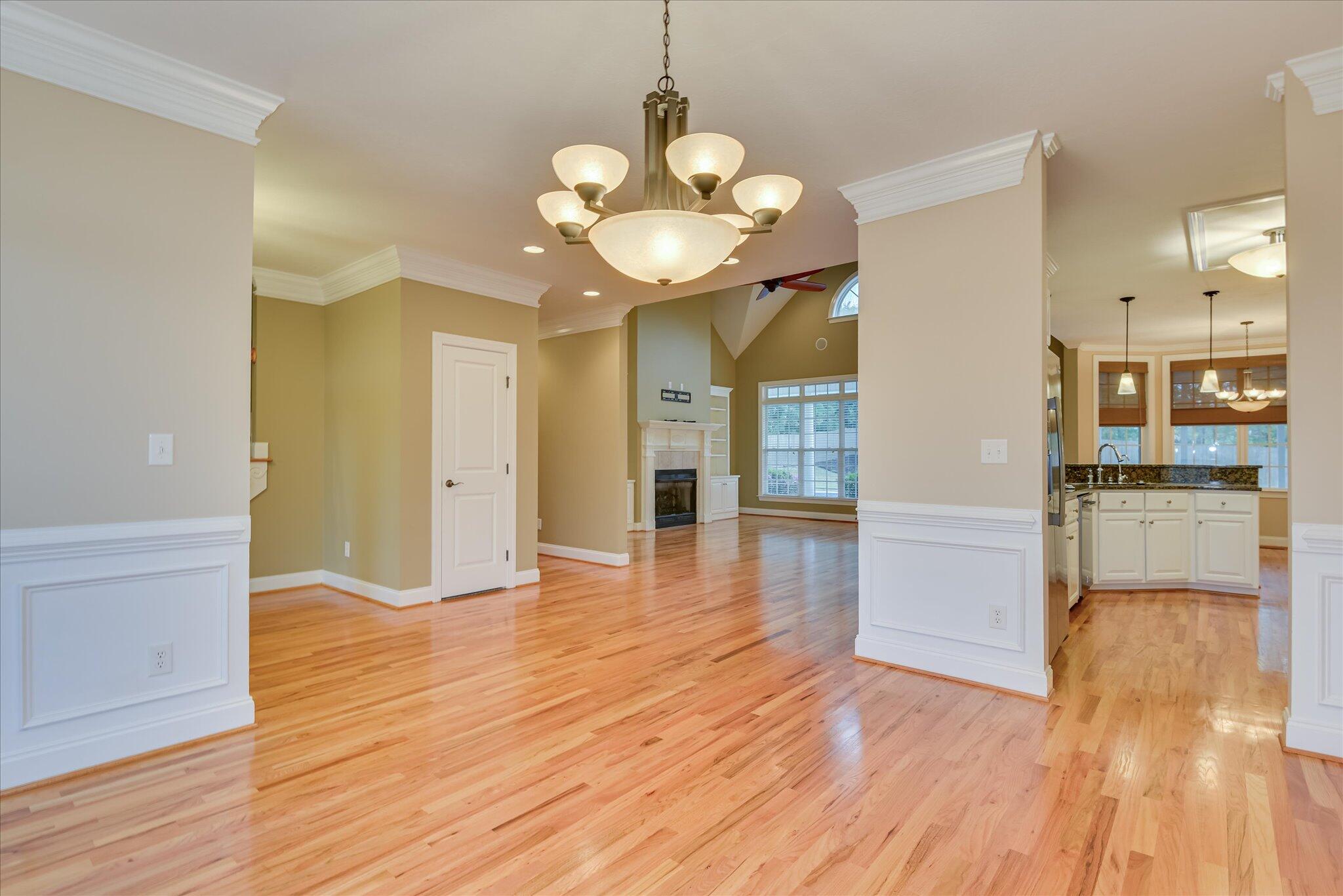 1459 Knob Hill Circle