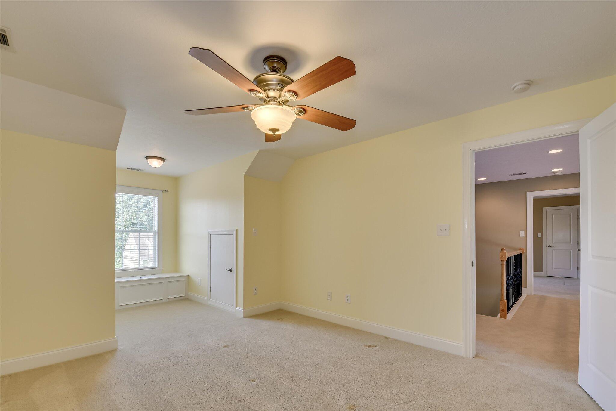 1459 Knob Hill Circle