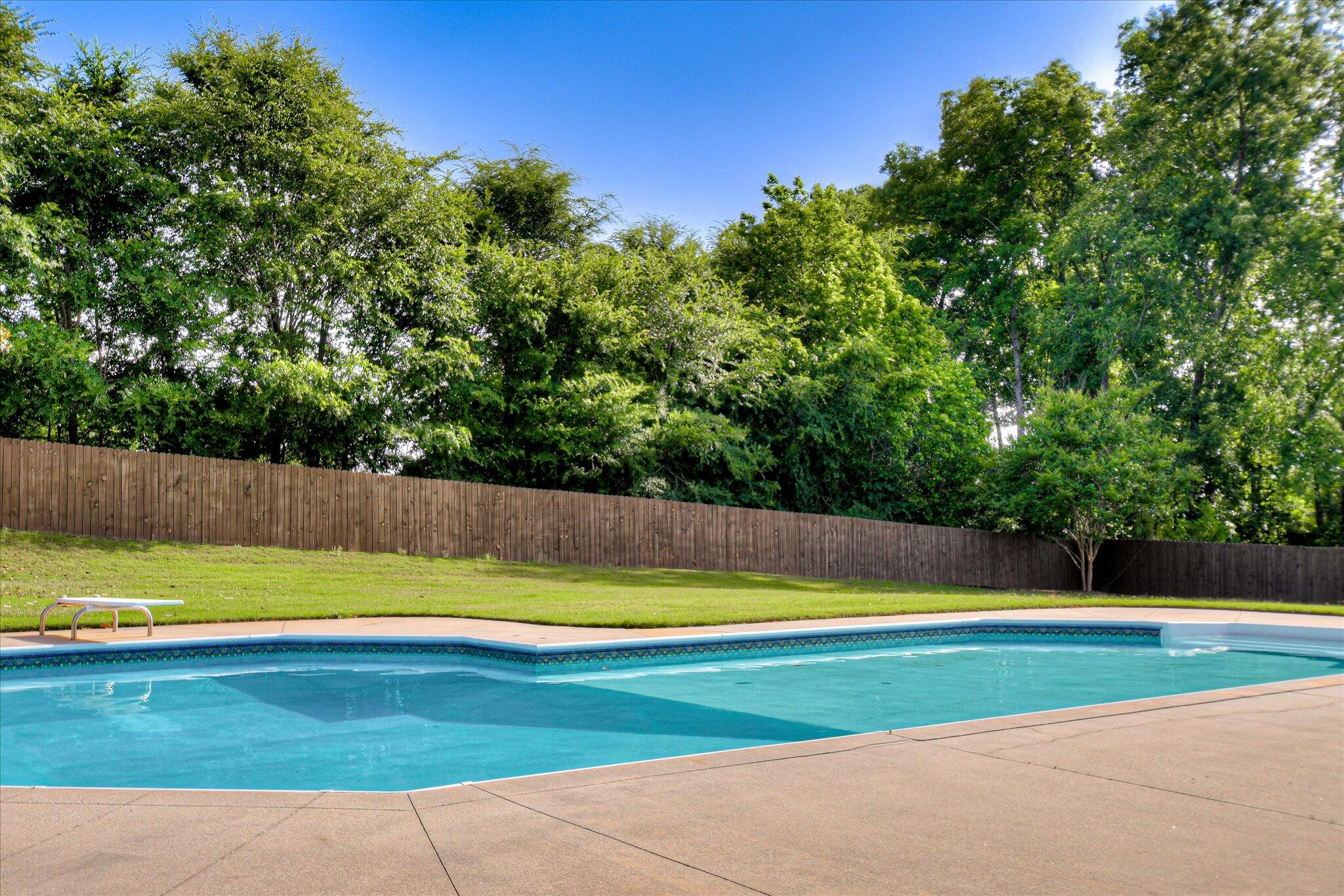 1459 Knob Hill Circle