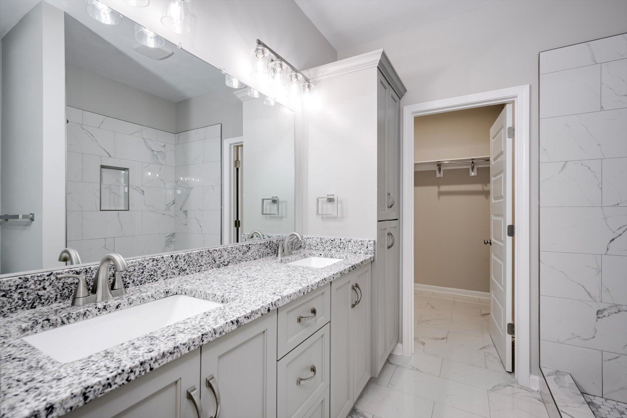 2527 Meadowbrook Drive
