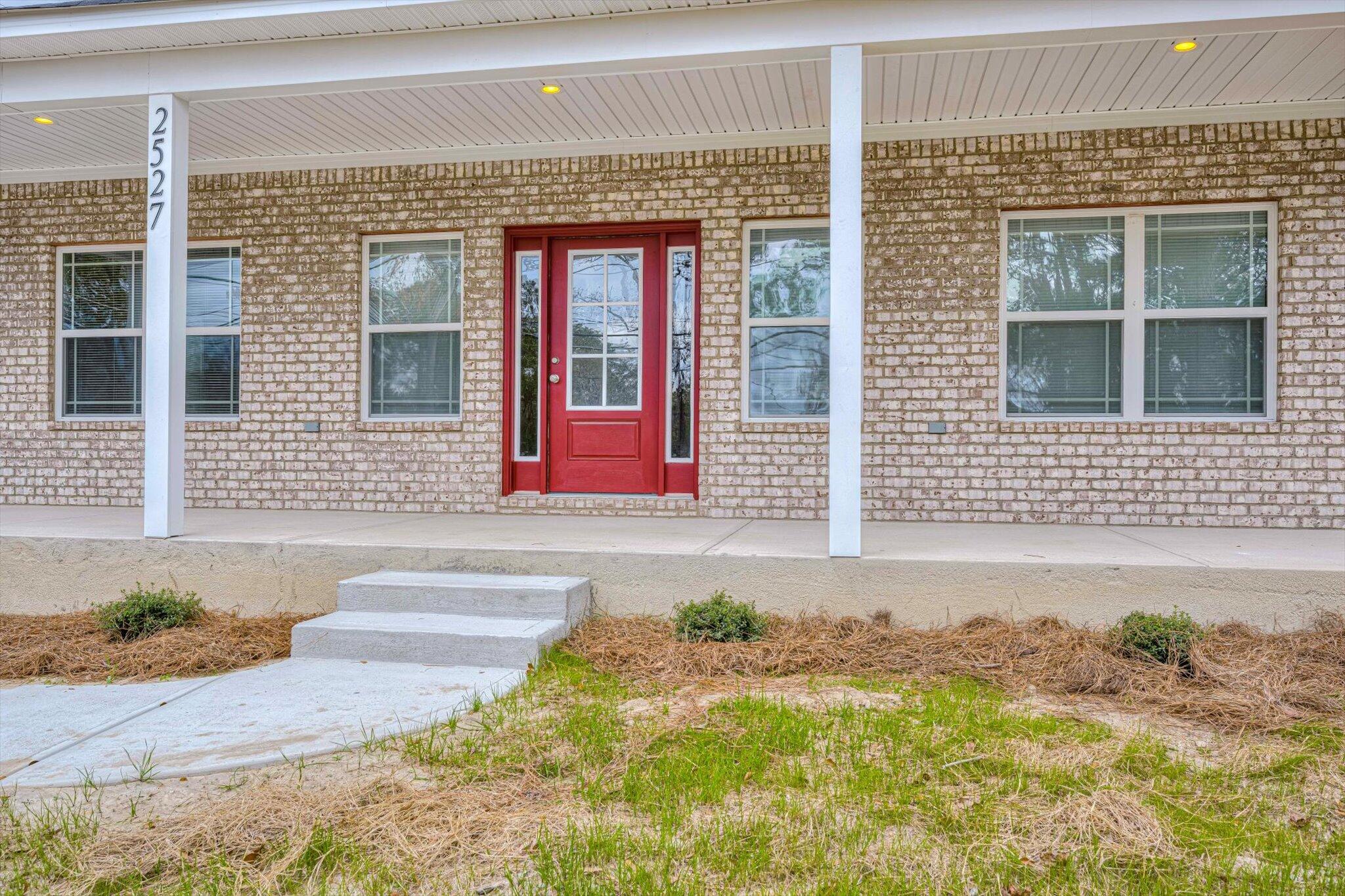 2527 Meadowbrook Drive