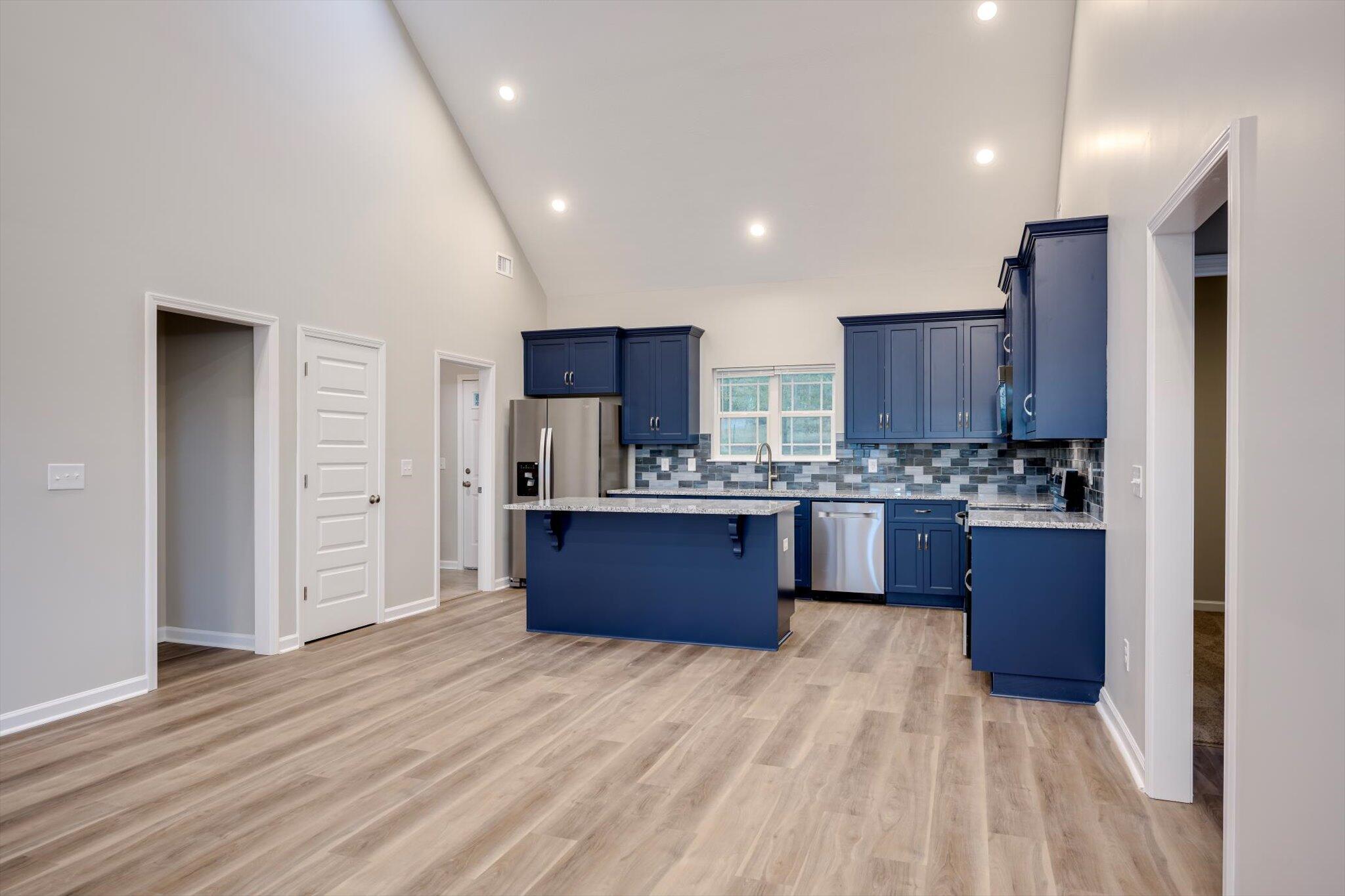 2527 Meadowbrook Drive