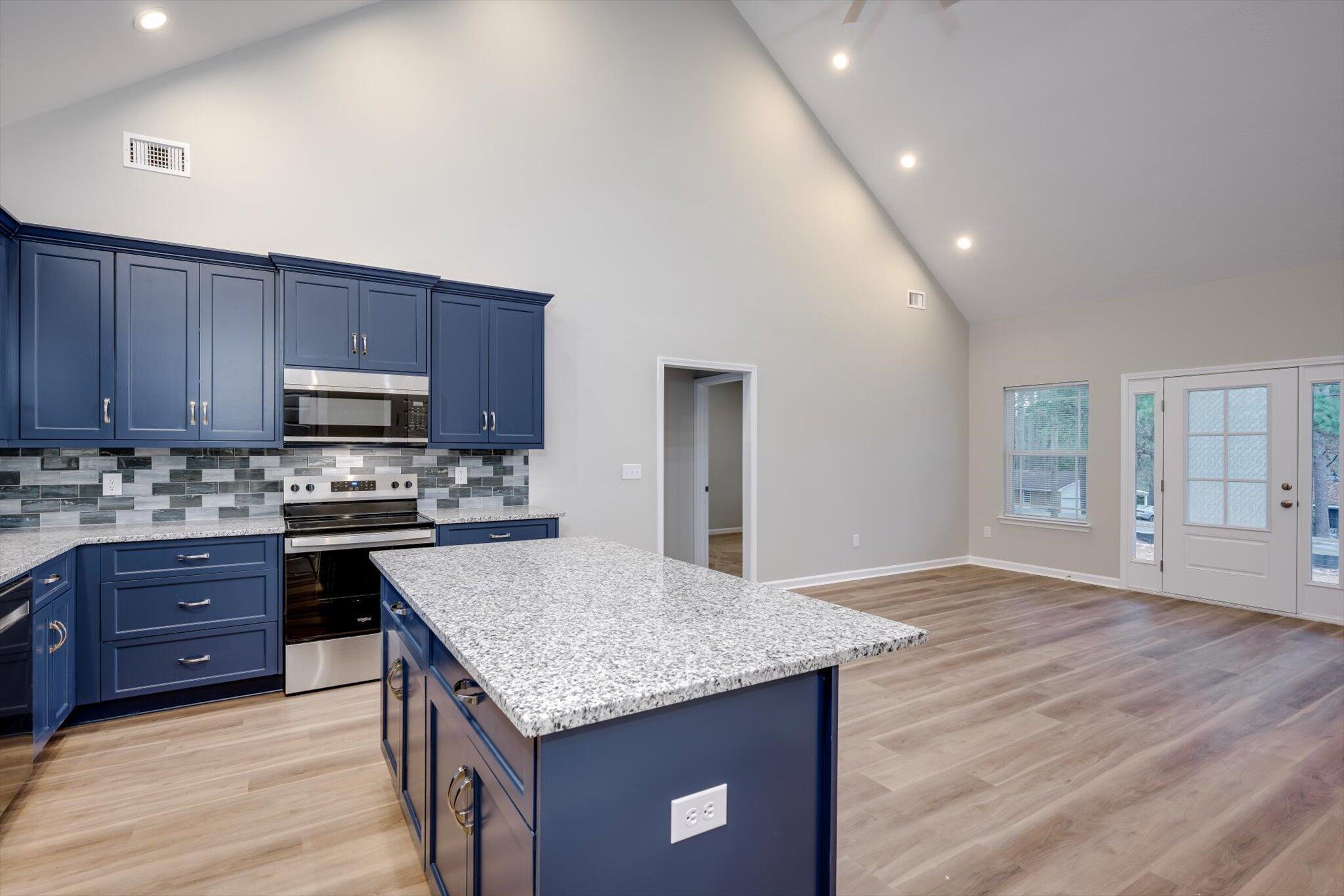 2527 Meadowbrook Drive