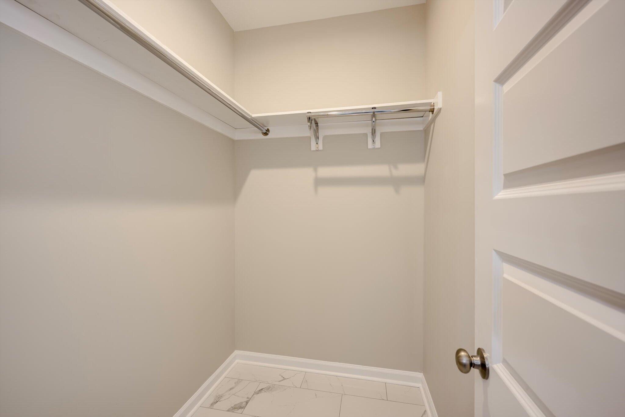 2527 Meadowbrook Drive