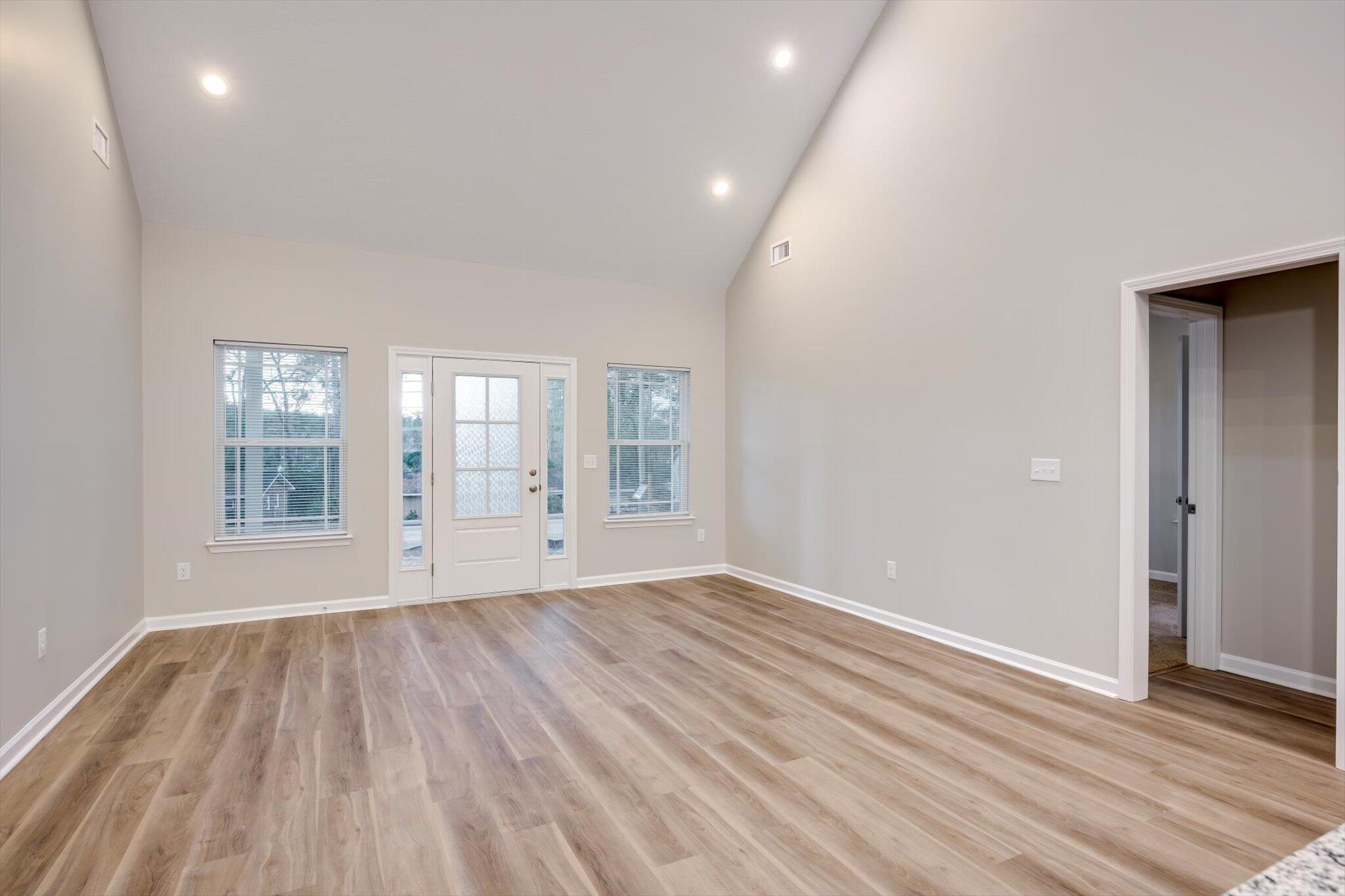 2527 Meadowbrook Drive