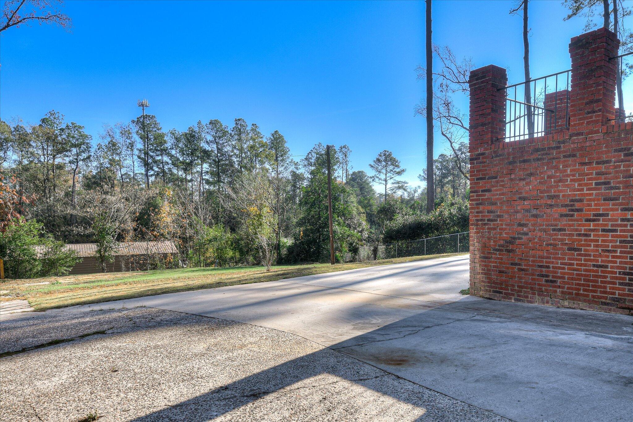2225 Morningside Drive