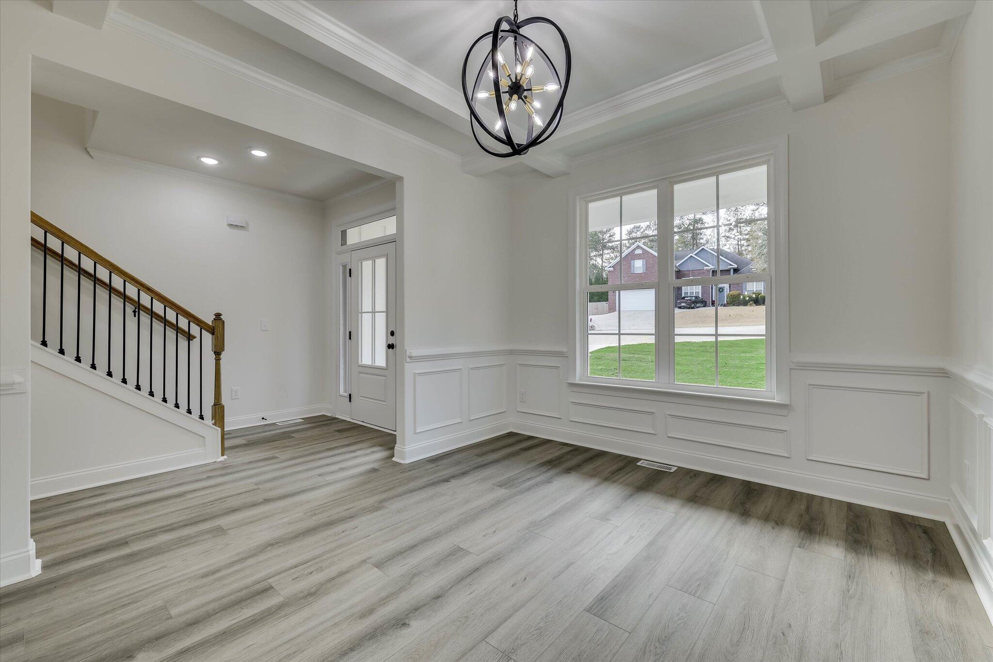 805 Leslie Court
