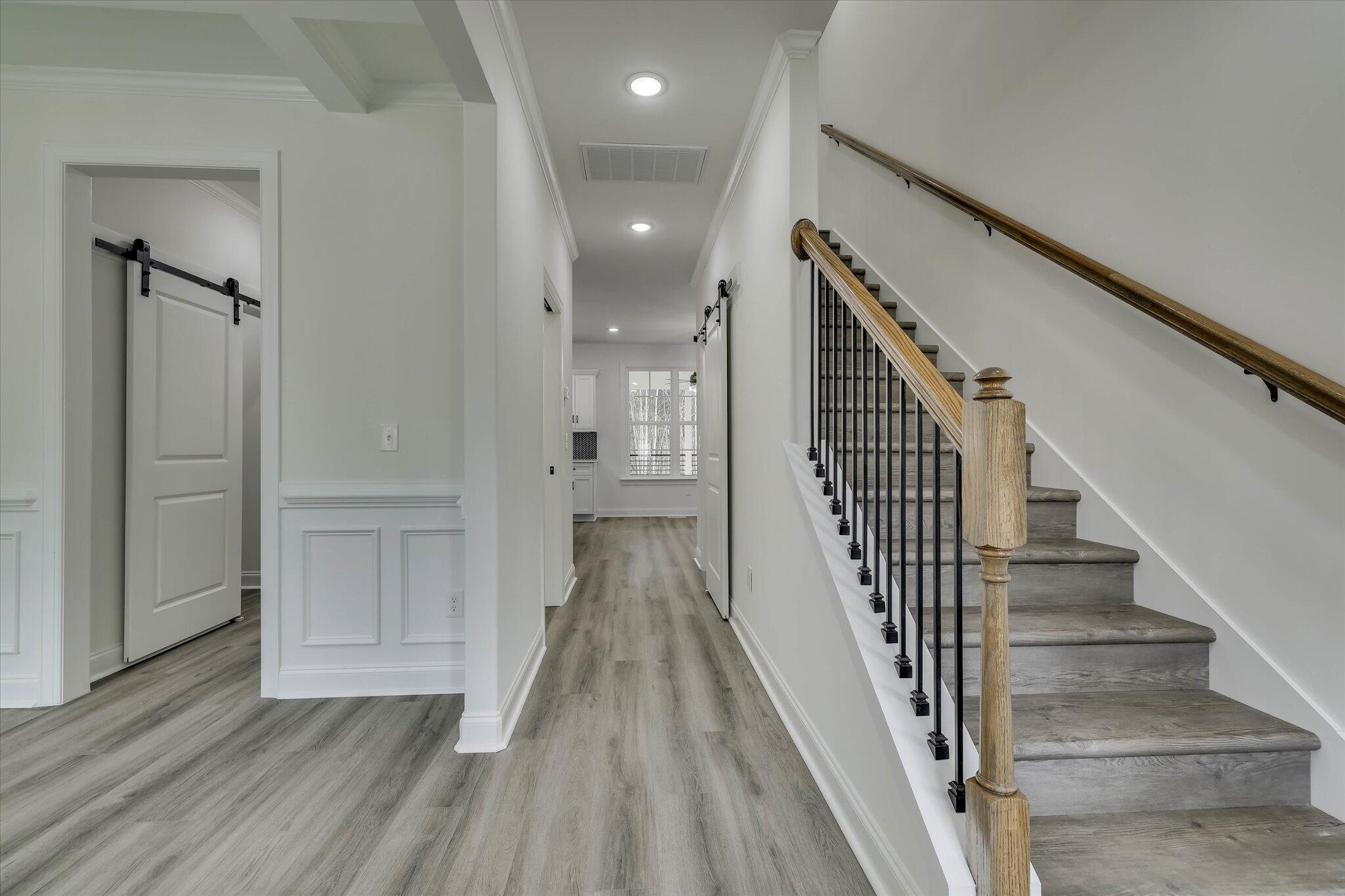805 Leslie Court