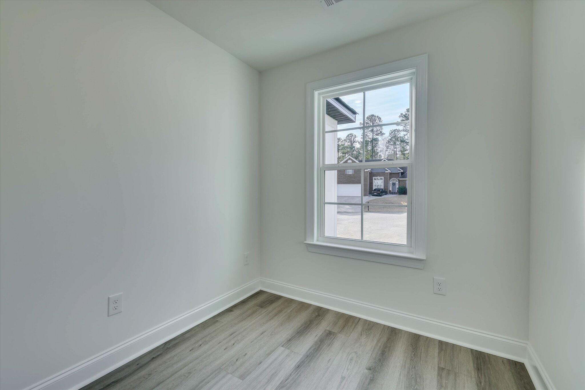 805 Leslie Court