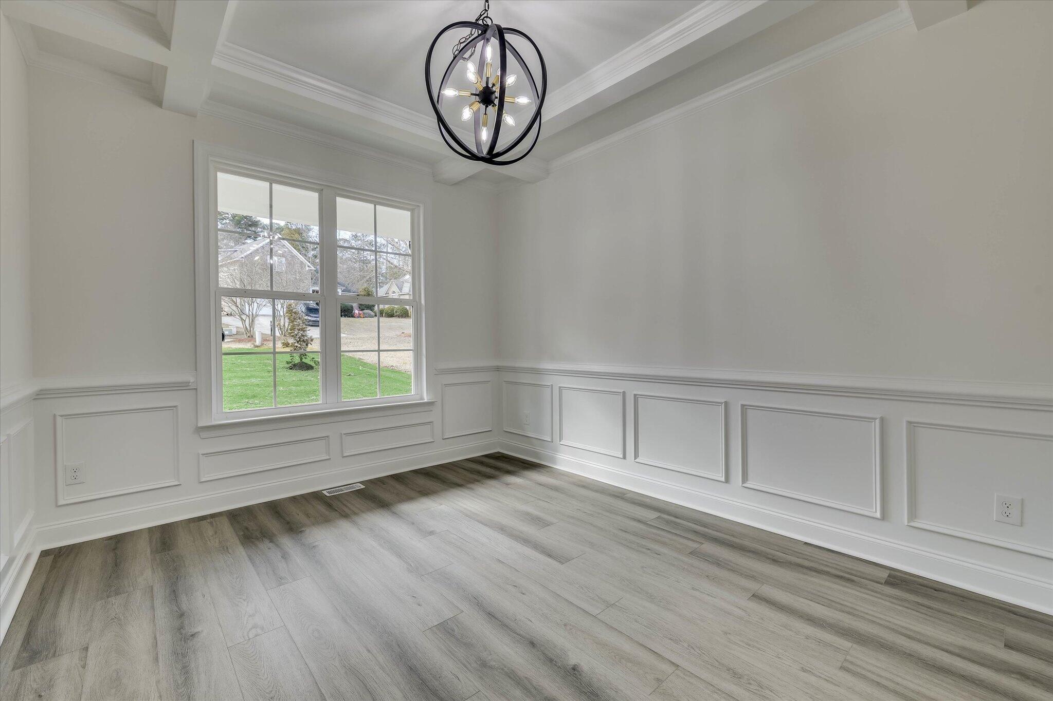805 Leslie Court