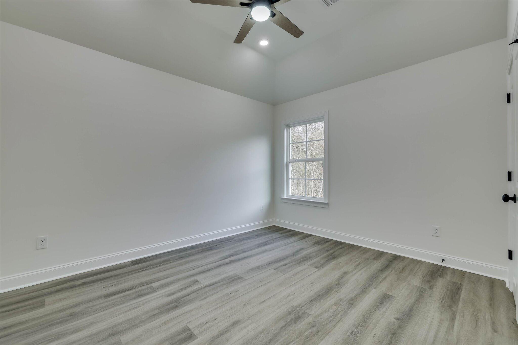 805 Leslie Court