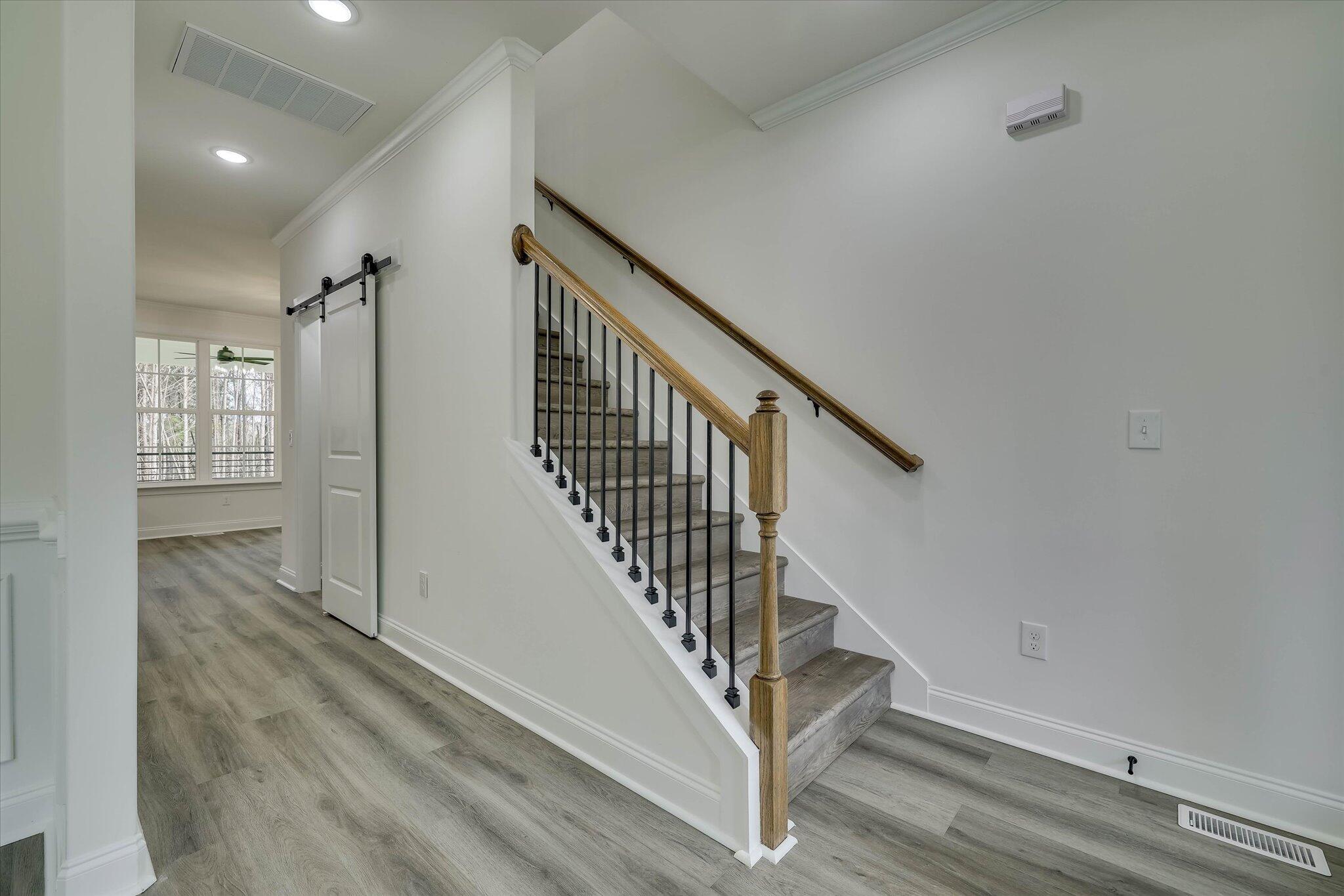 805 Leslie Court
