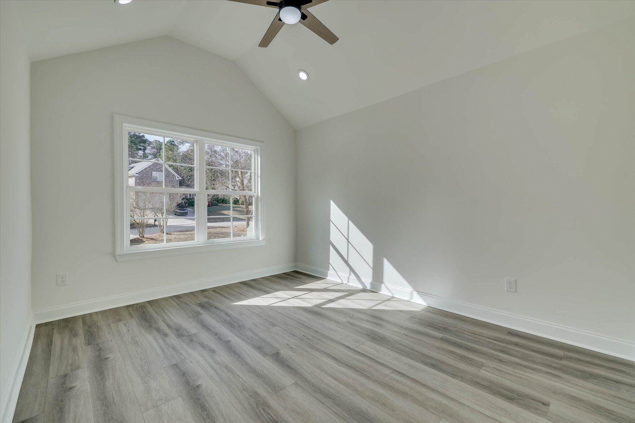 805 Leslie Court