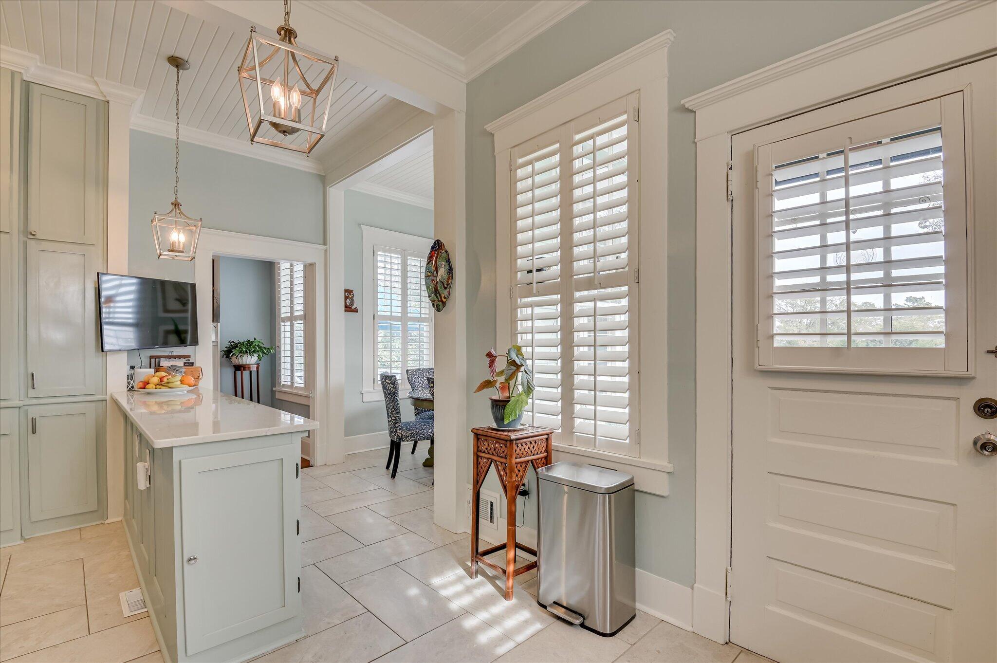 956 Heard Avenue