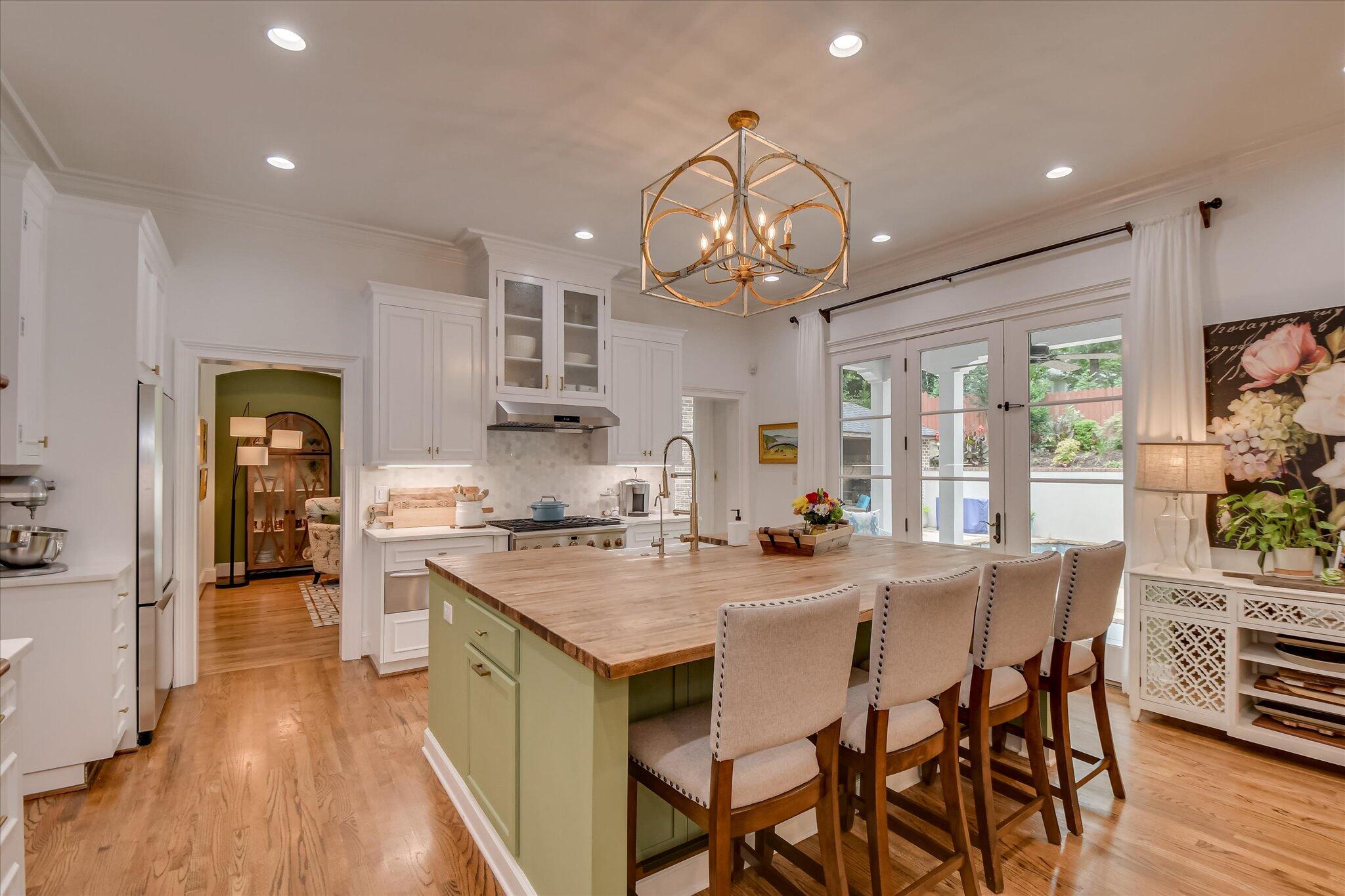 704 Summergate Court