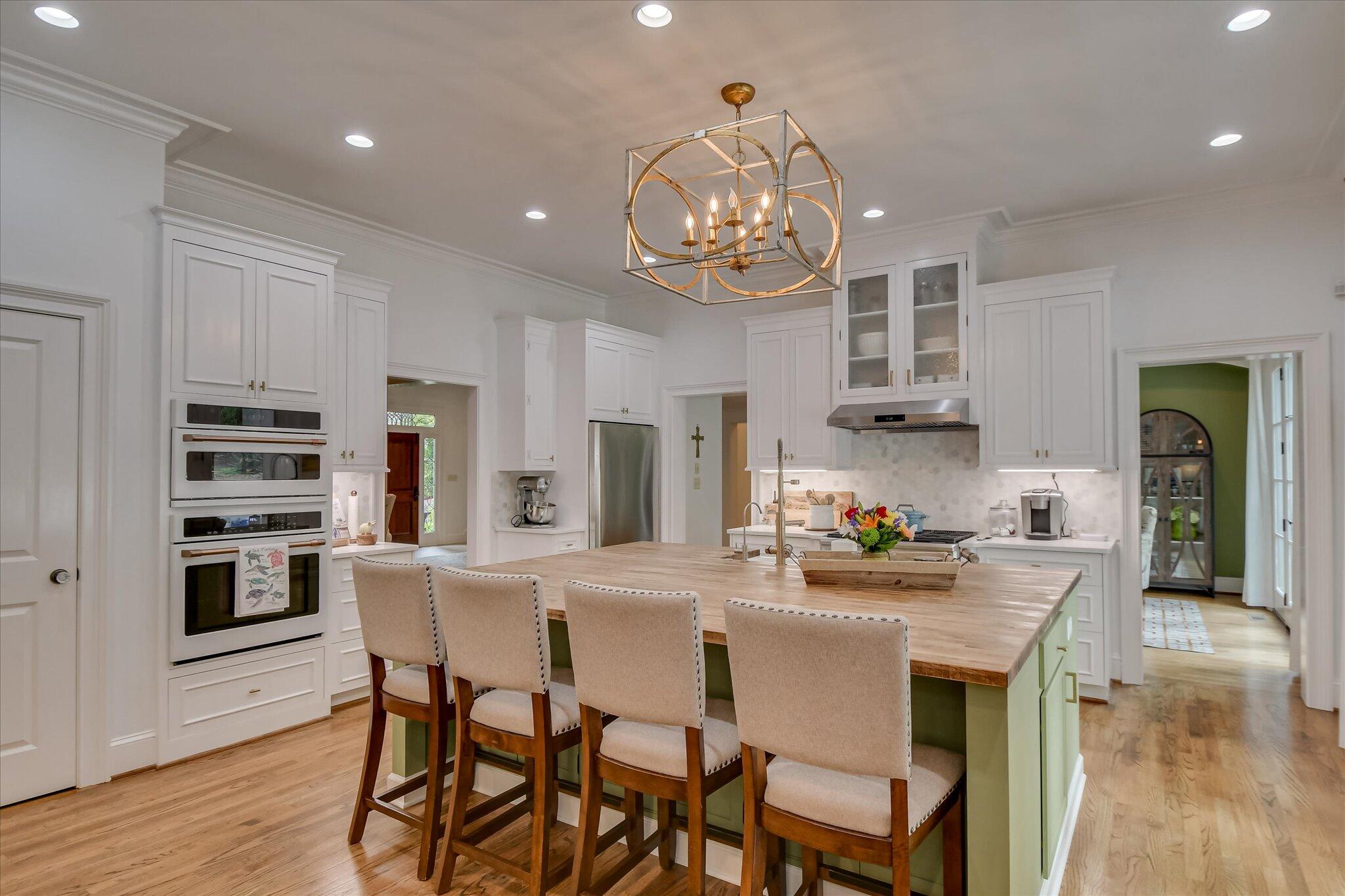 704 Summergate Court