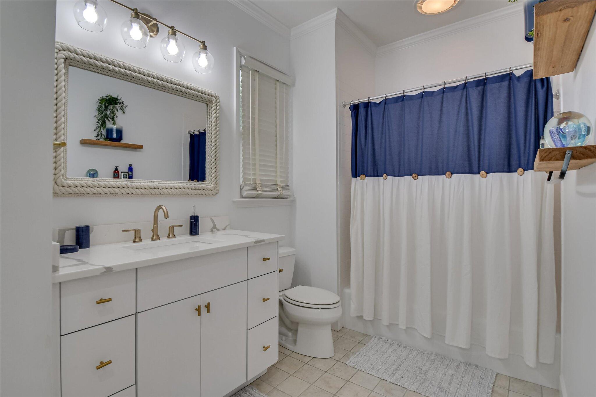 704 Summergate Court