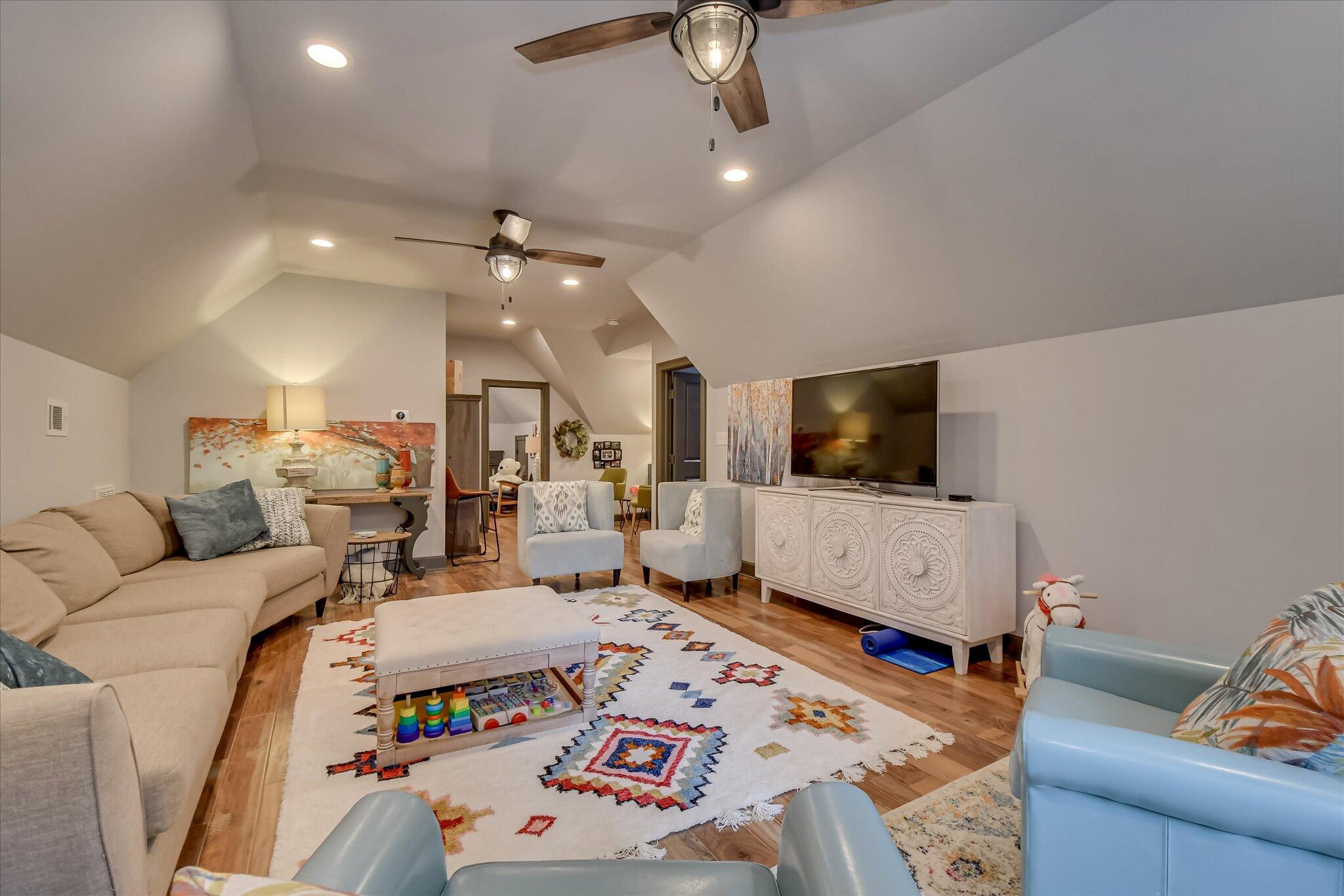 704 Summergate Court