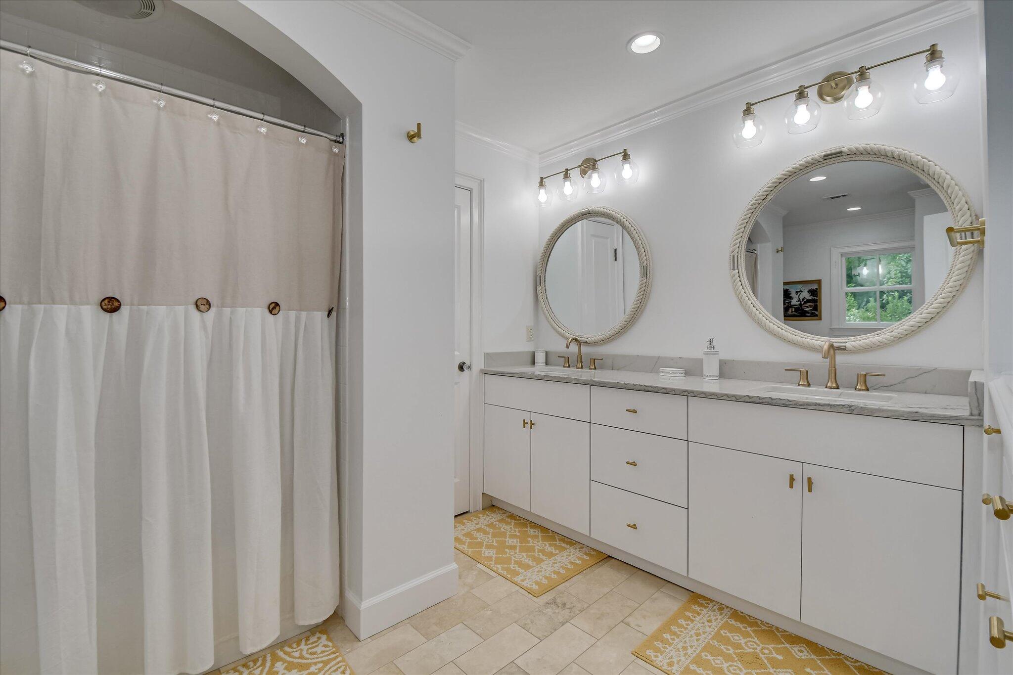 704 Summergate Court