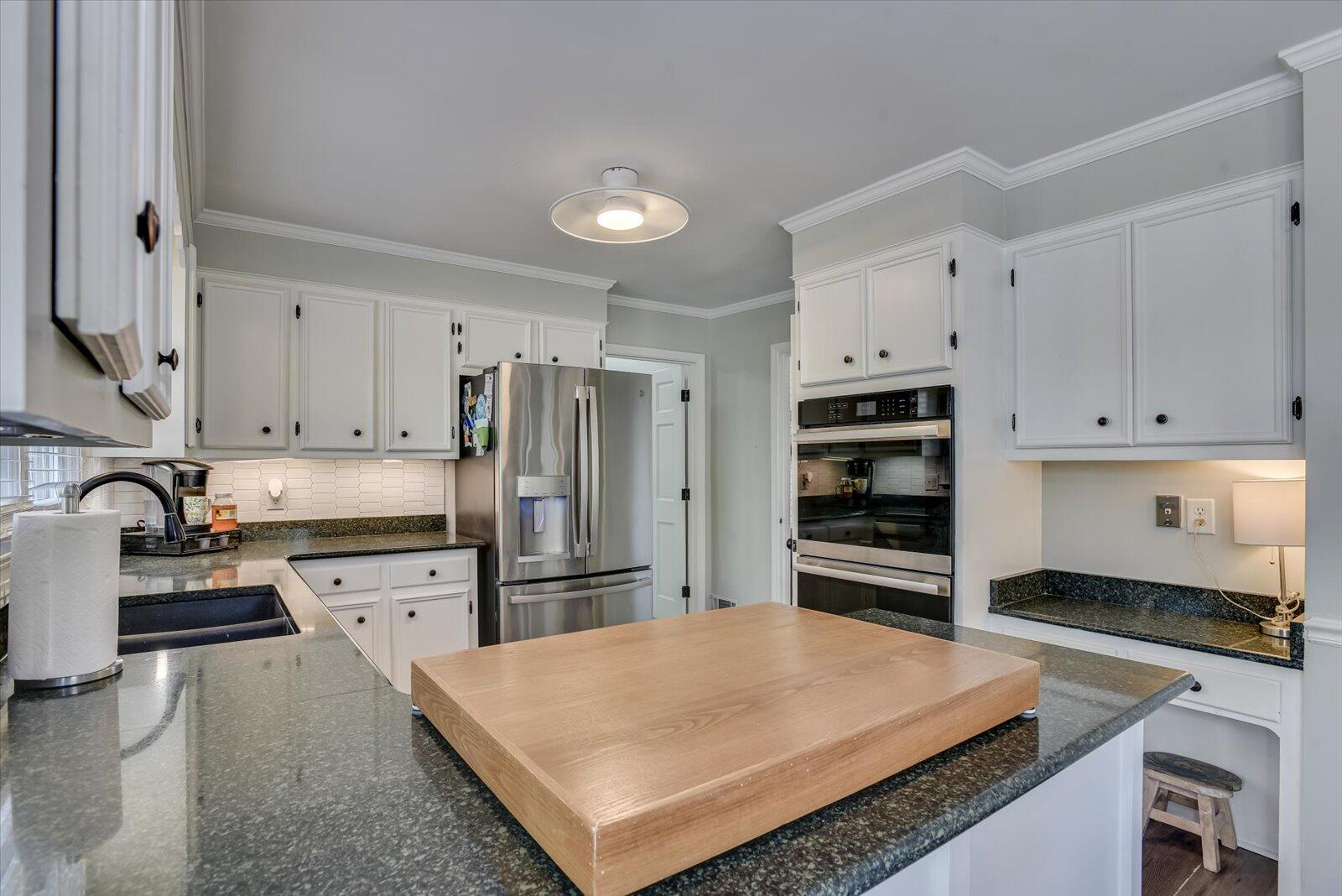3406 Kerry Place