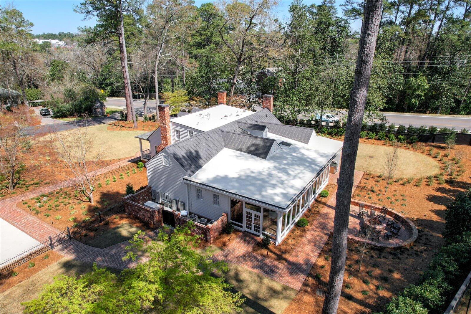 2 Indian Creek Road
