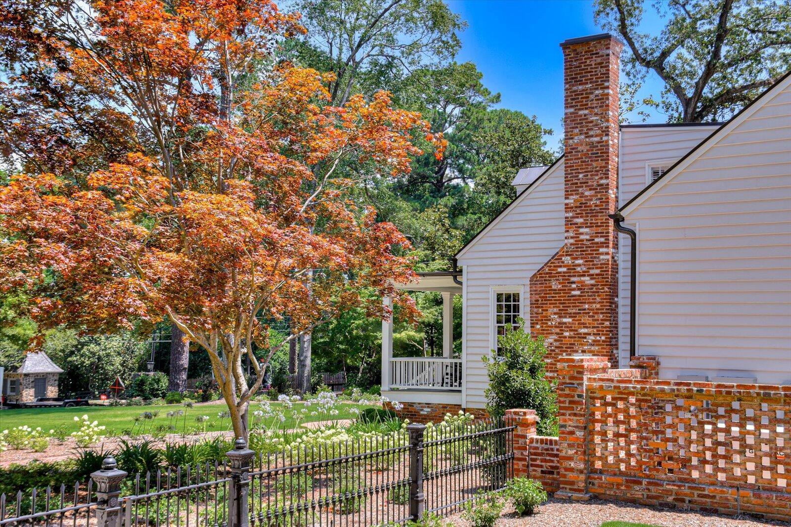 2 Indian Creek Road