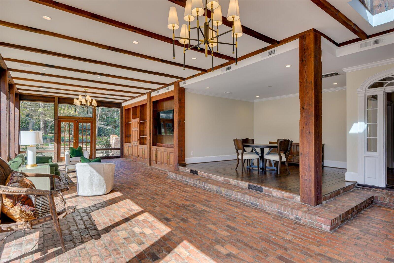 2 Indian Creek Road