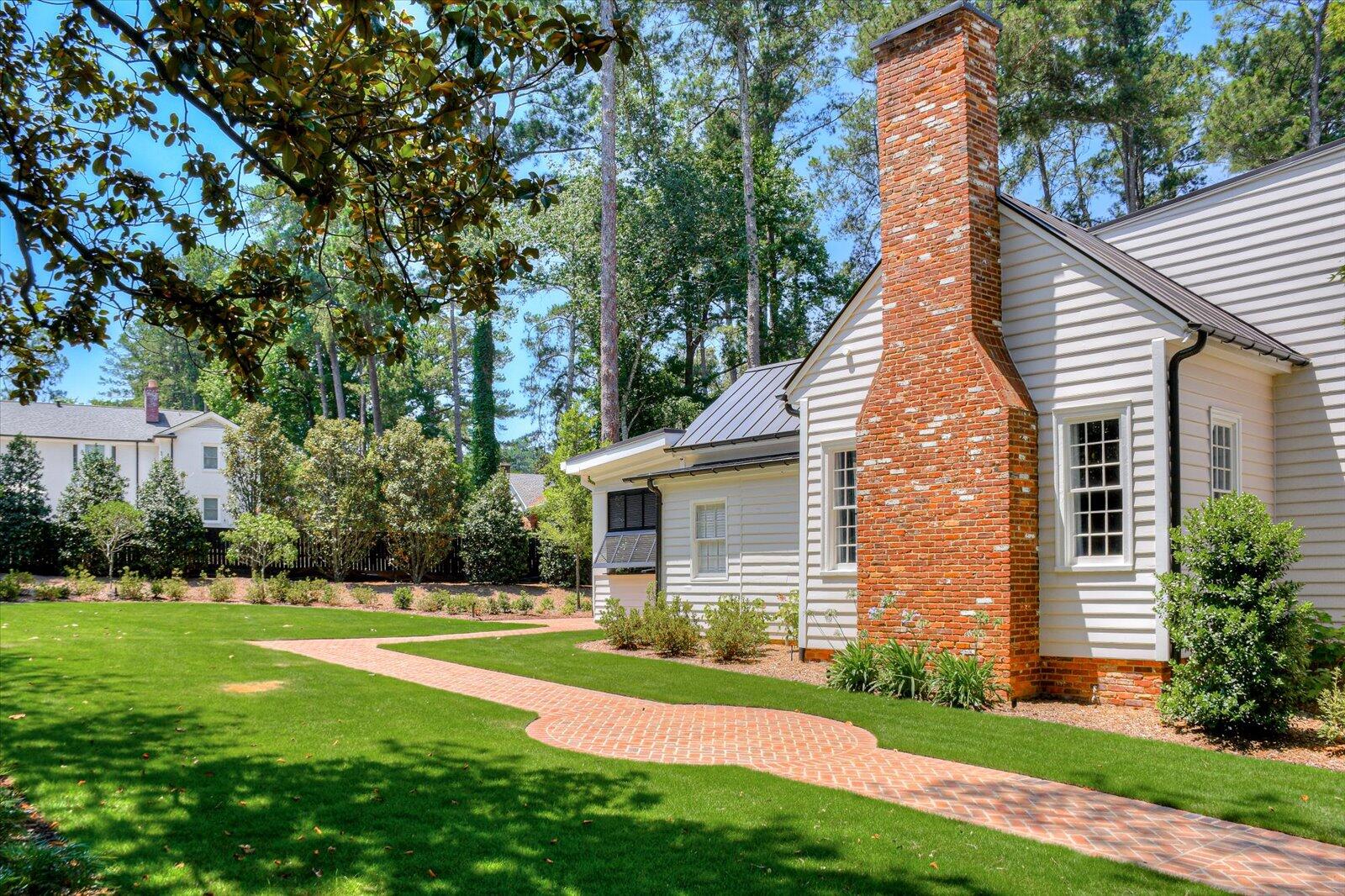 2 Indian Creek Road