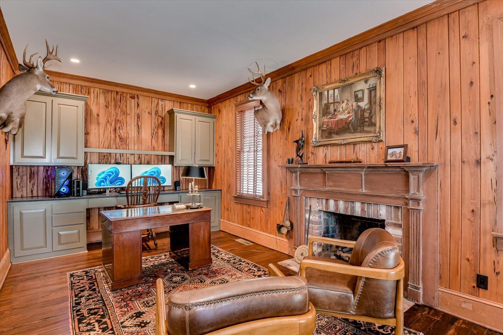 2 Indian Creek Road