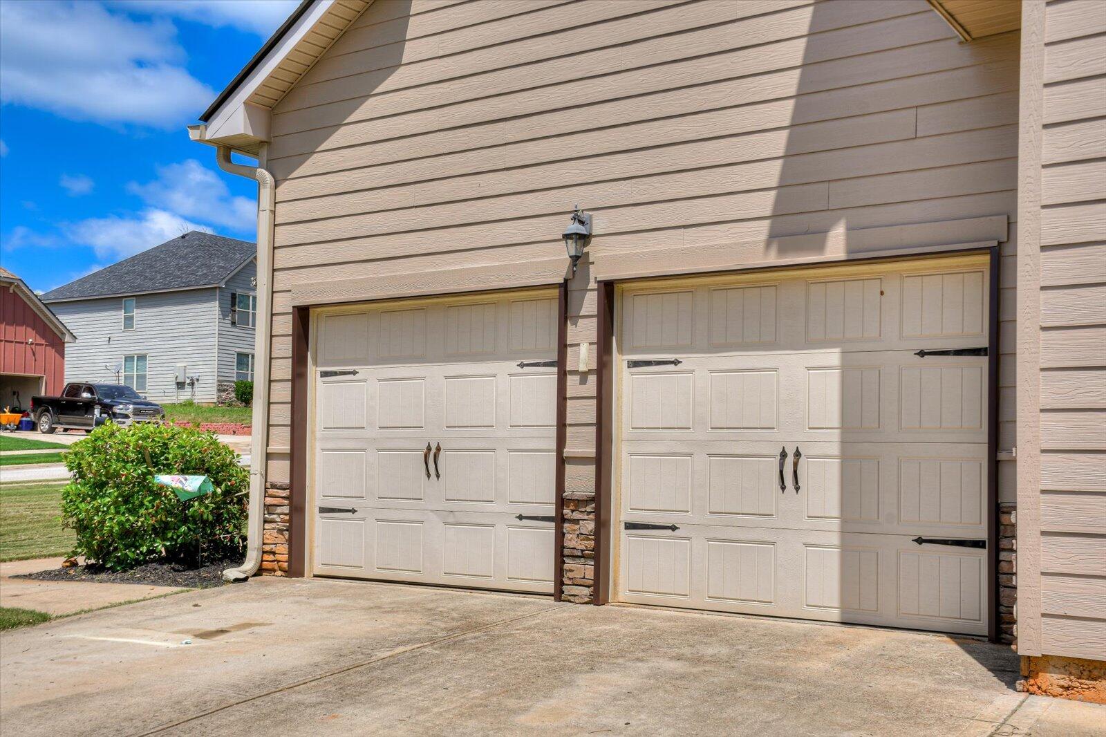 1421 Dooley Lane