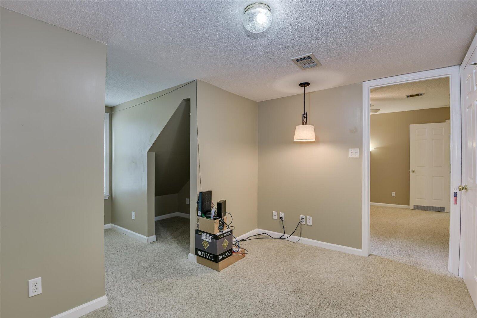 2709 Kipling Drive