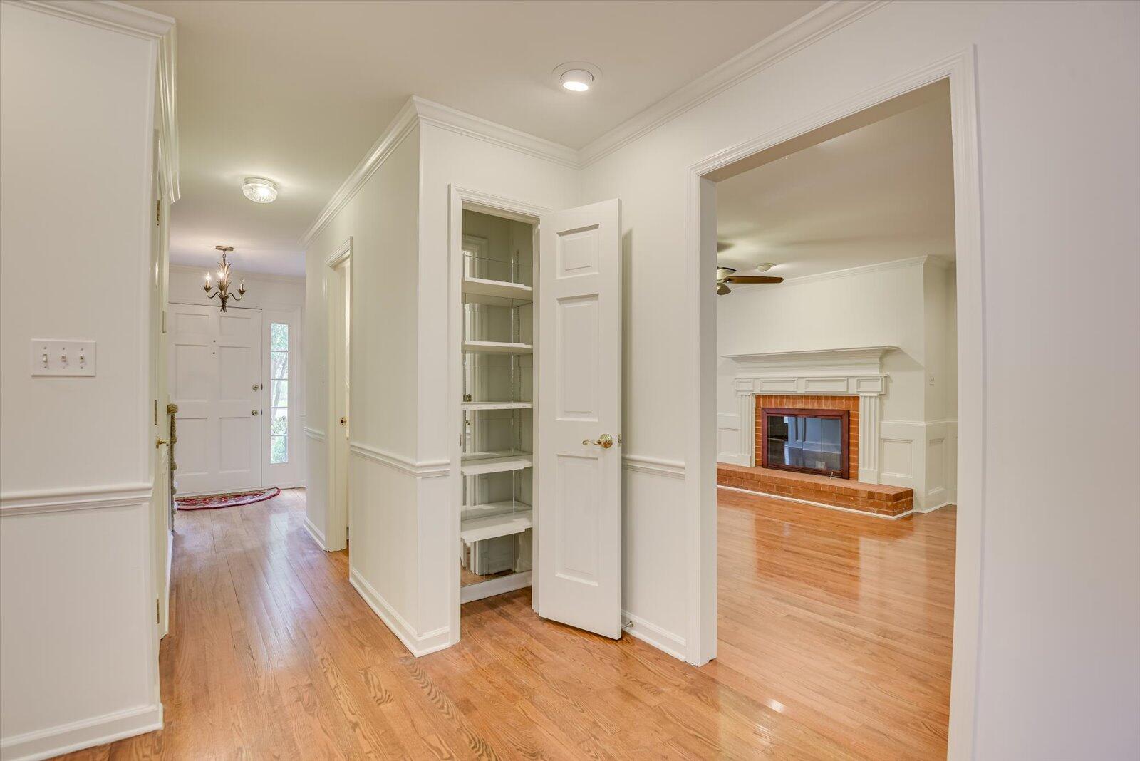 2709 Kipling Drive