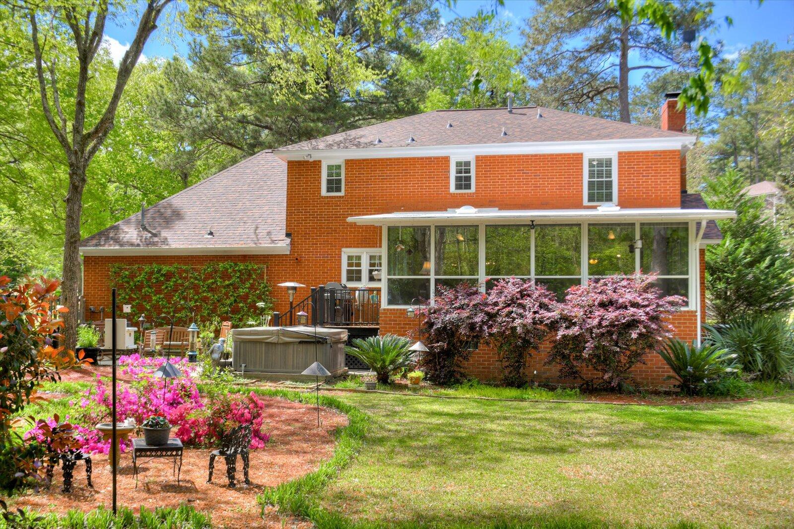 2709 Kipling Drive